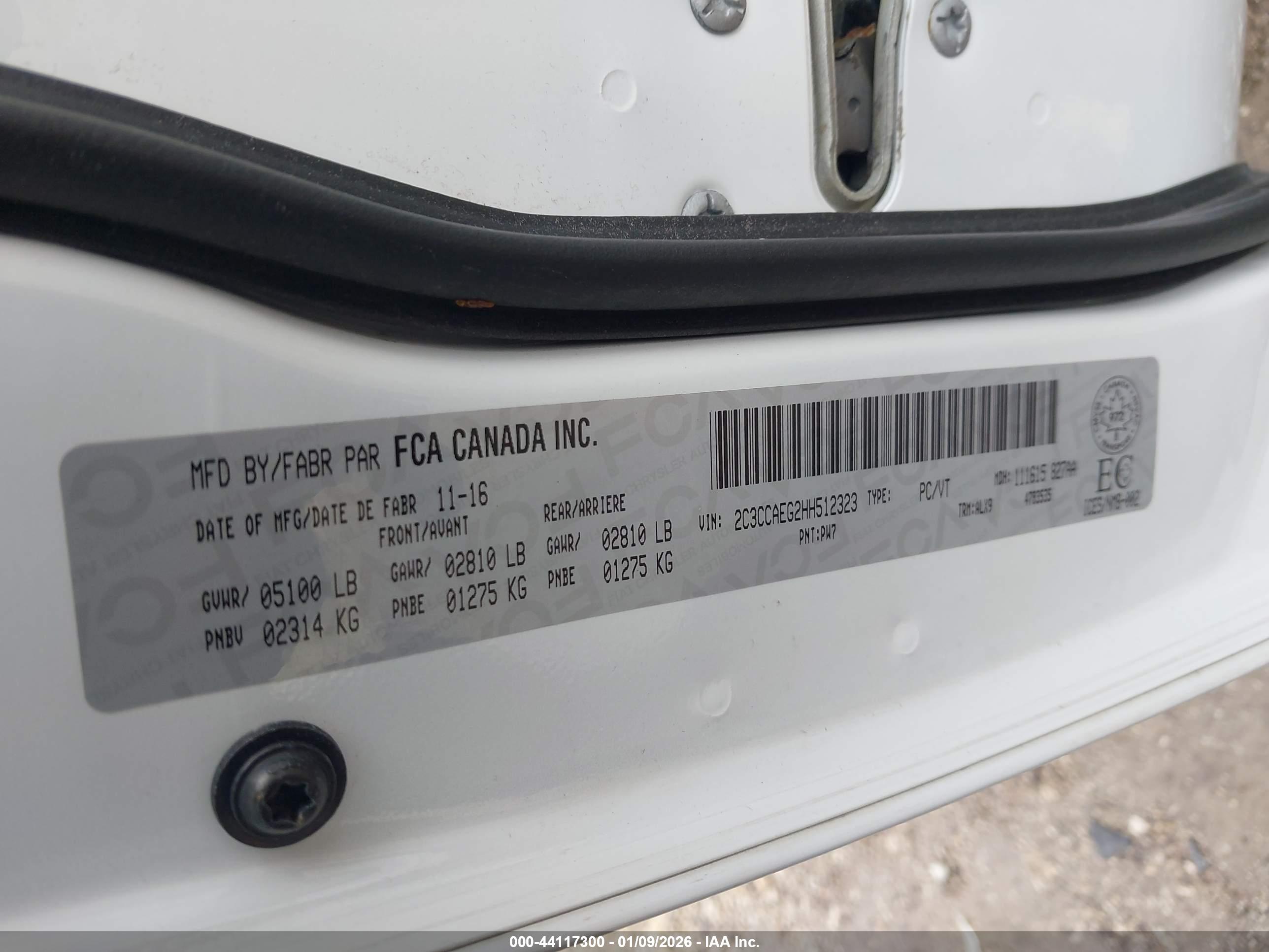 CHRYSLER 300 image 9