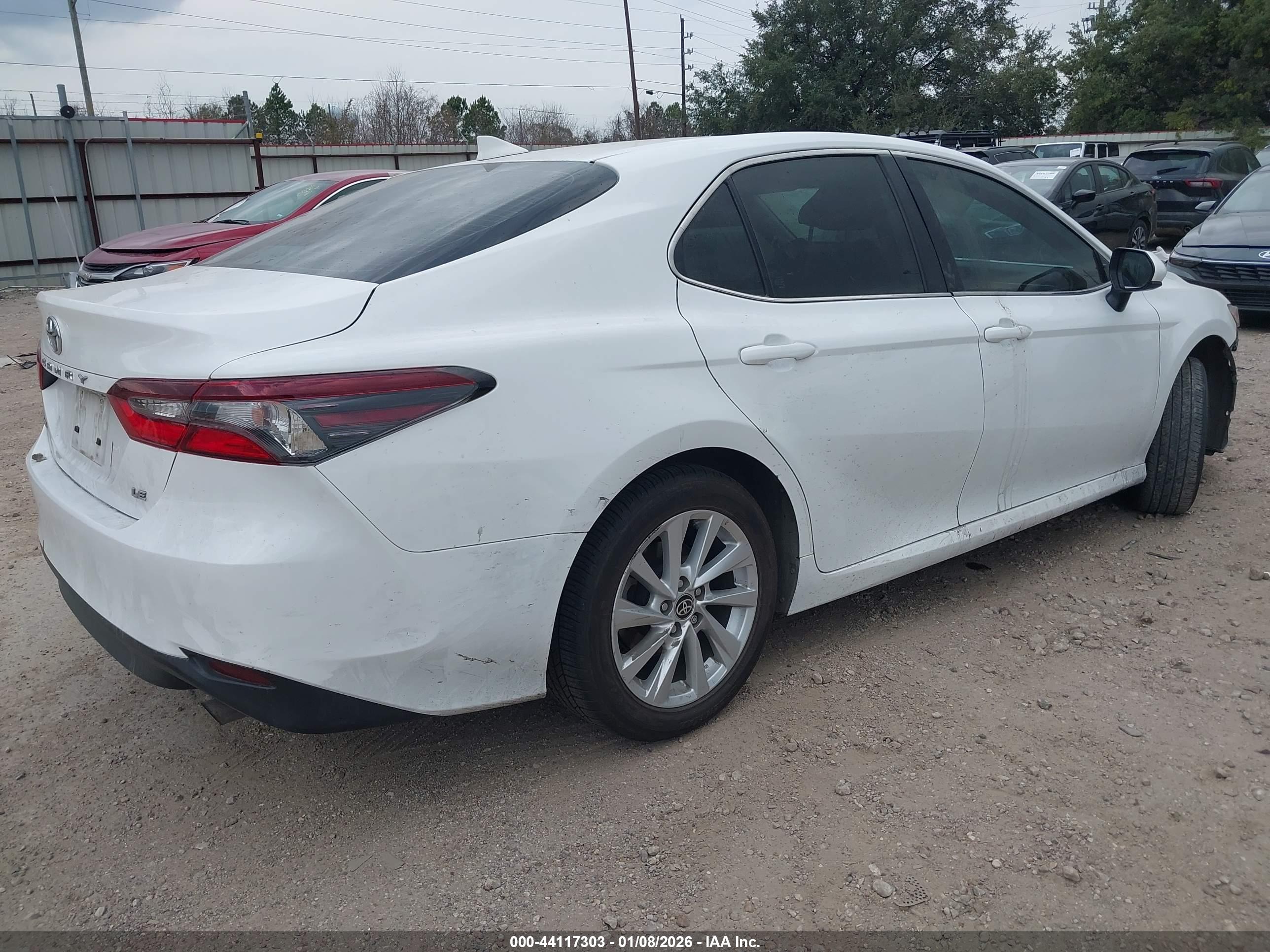 TOYOTA CAMRY image 4