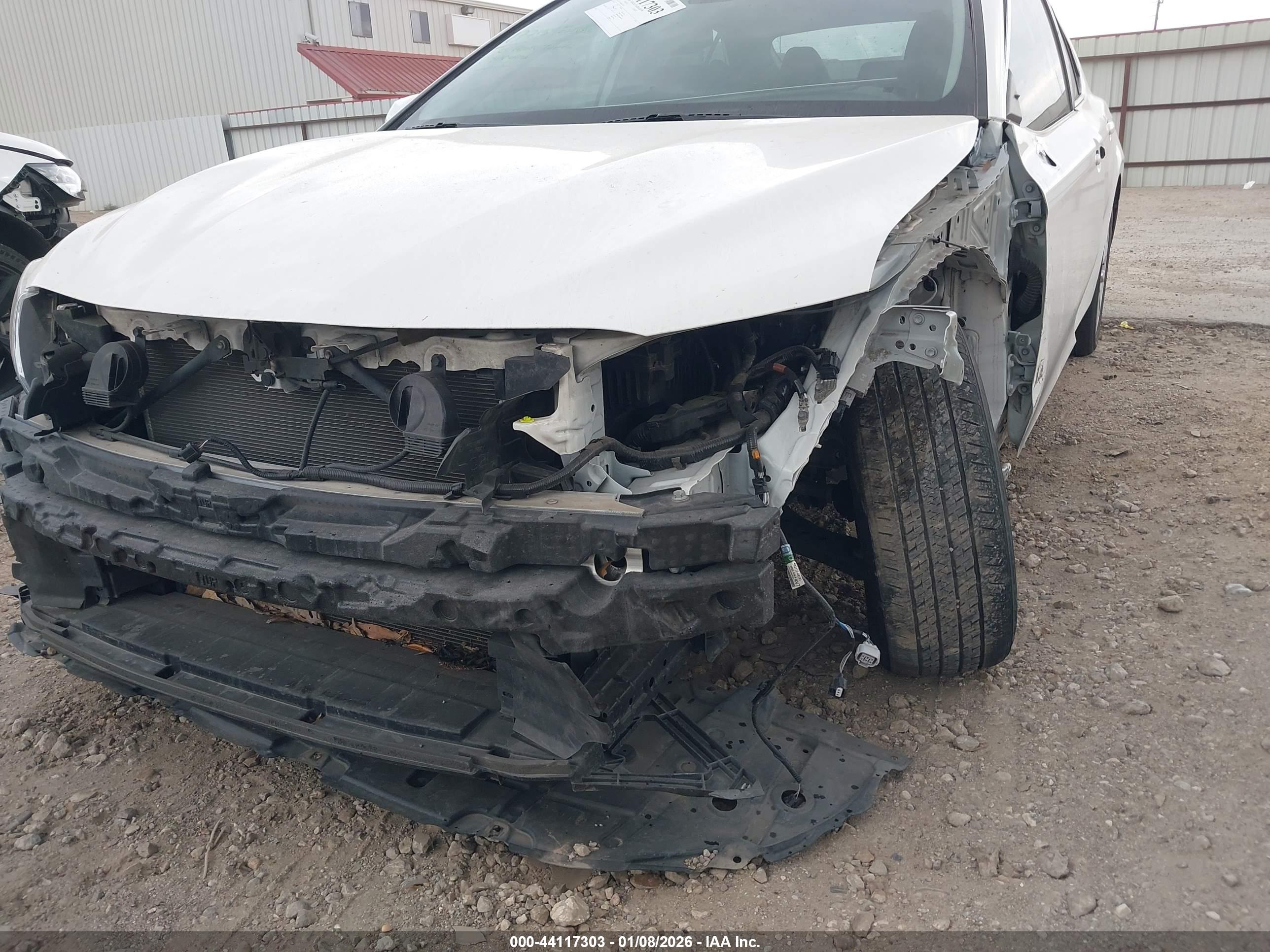 TOYOTA CAMRY image 6