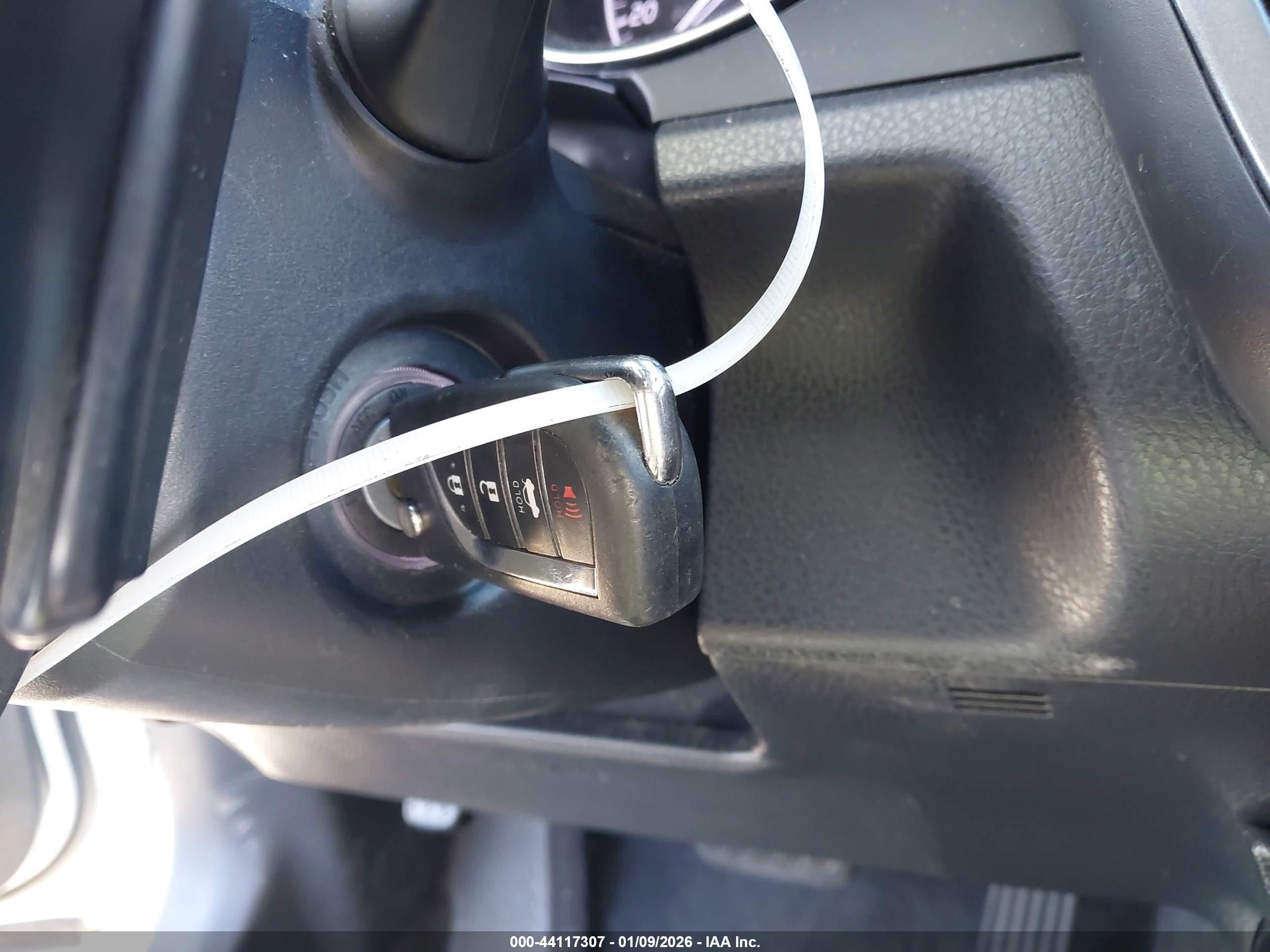 TOYOTA CAMRY image 11