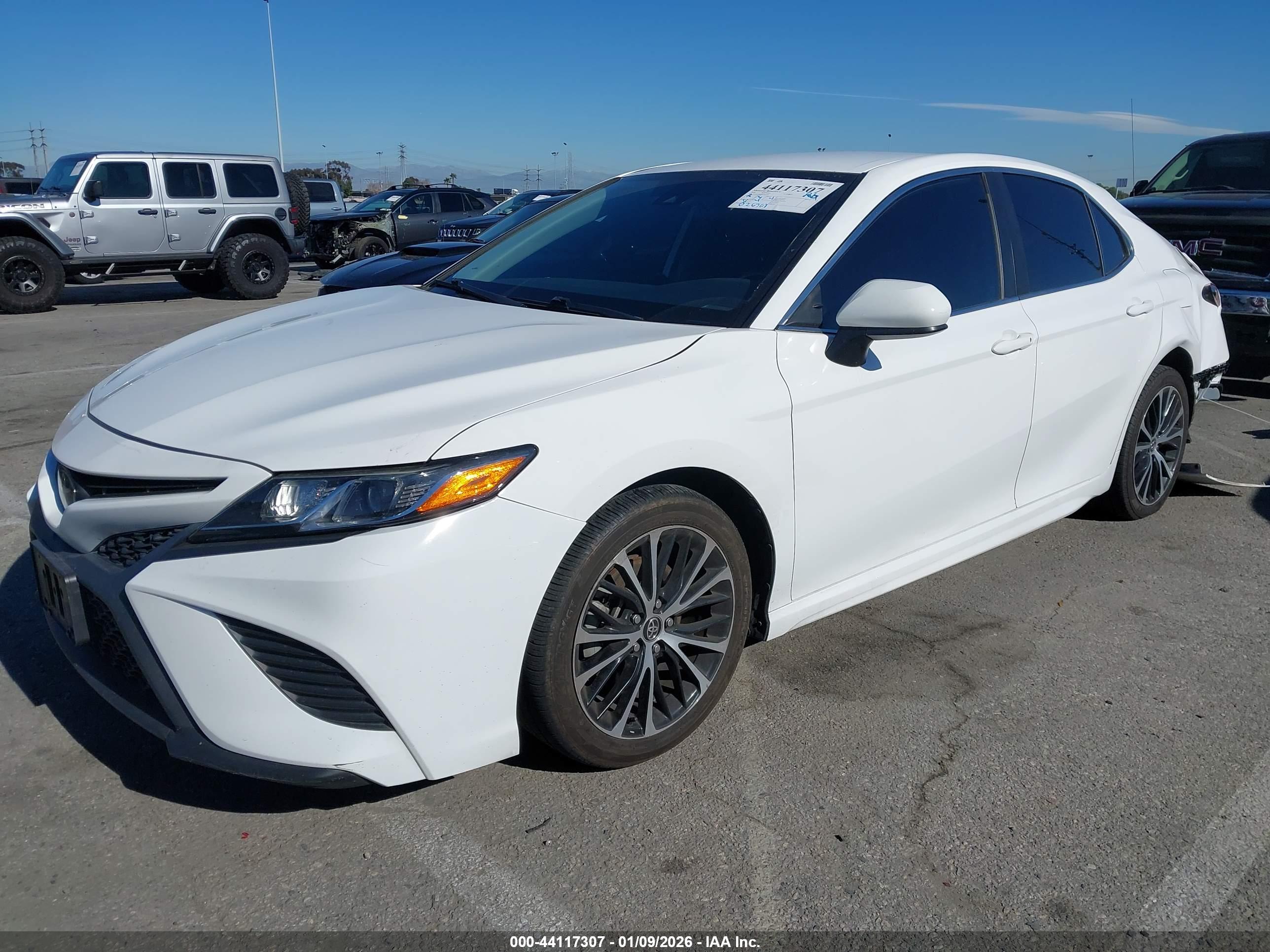 TOYOTA CAMRY image 2
