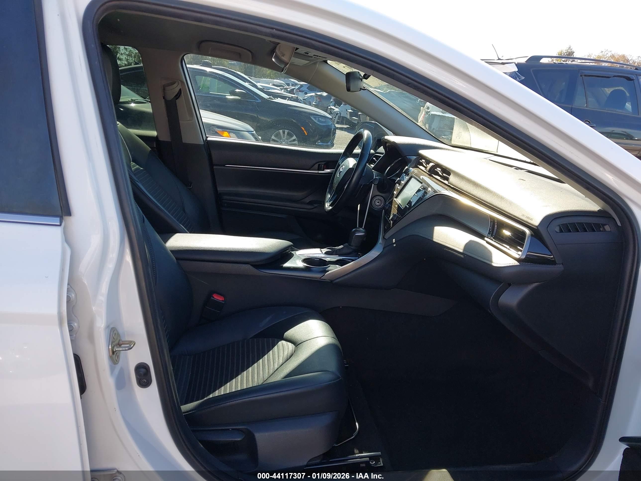 TOYOTA CAMRY image 5