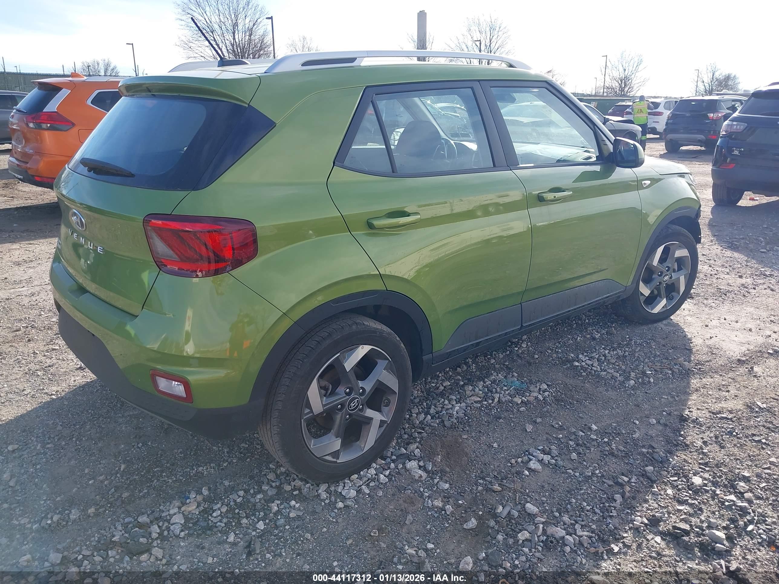 HYUNDAI VENUE image 4