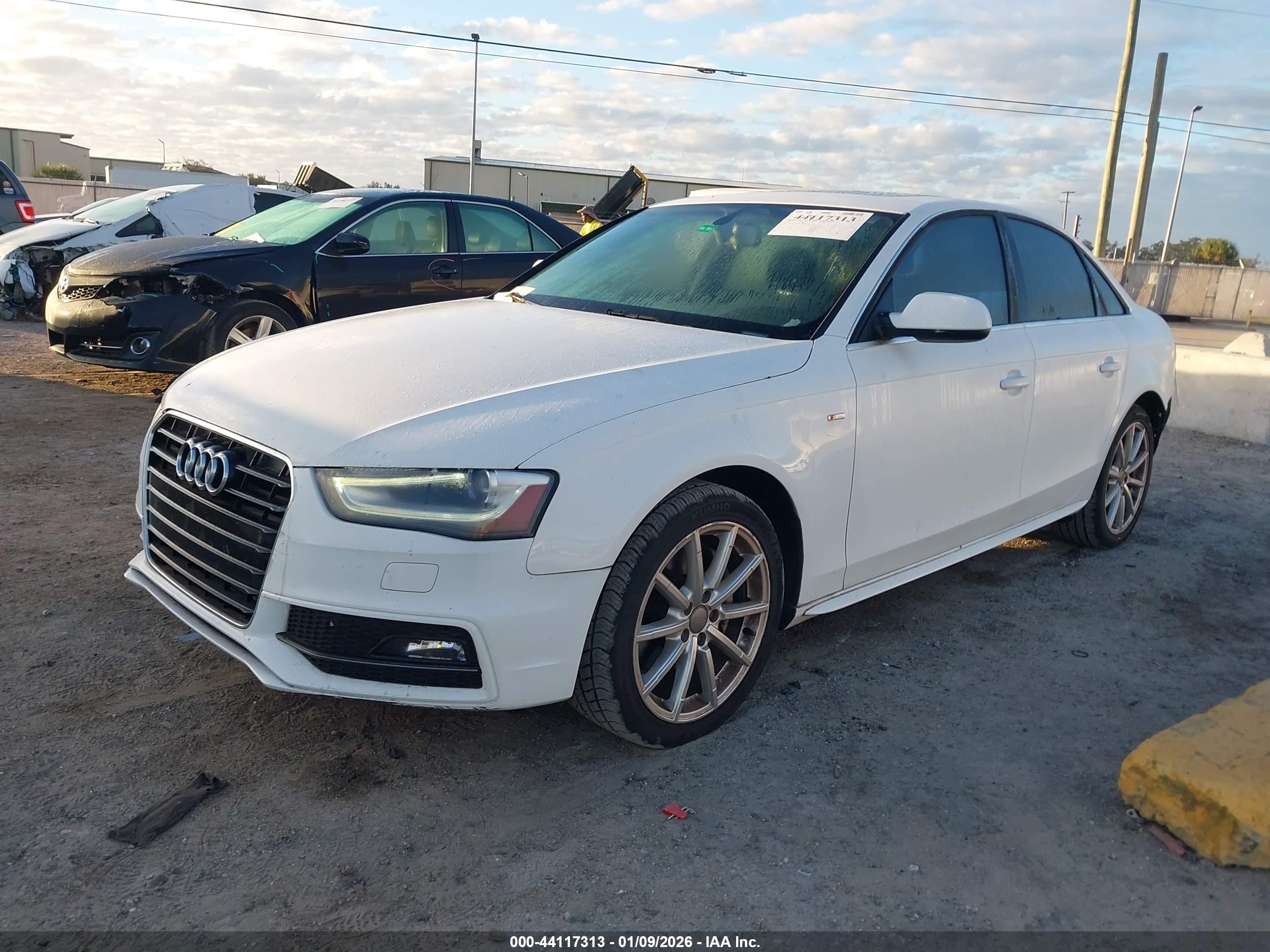 AUDI A4 image 2