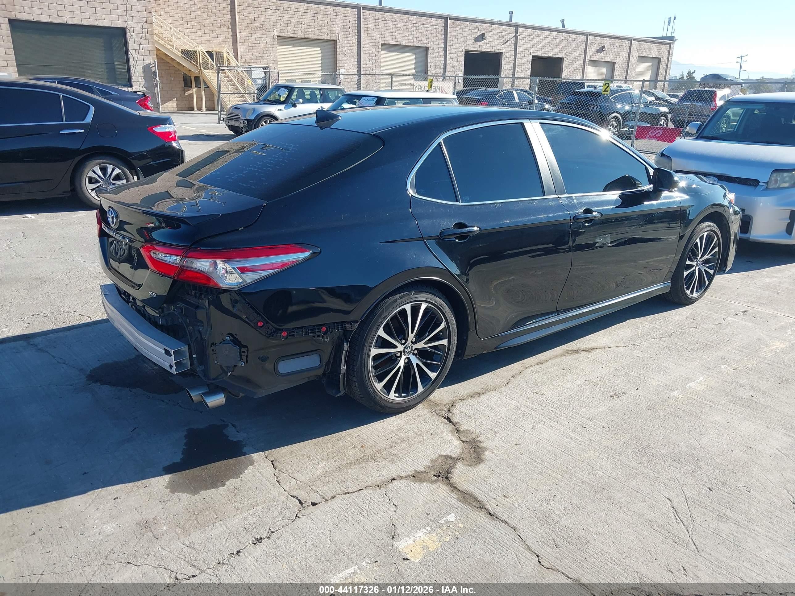 TOYOTA CAMRY image 4