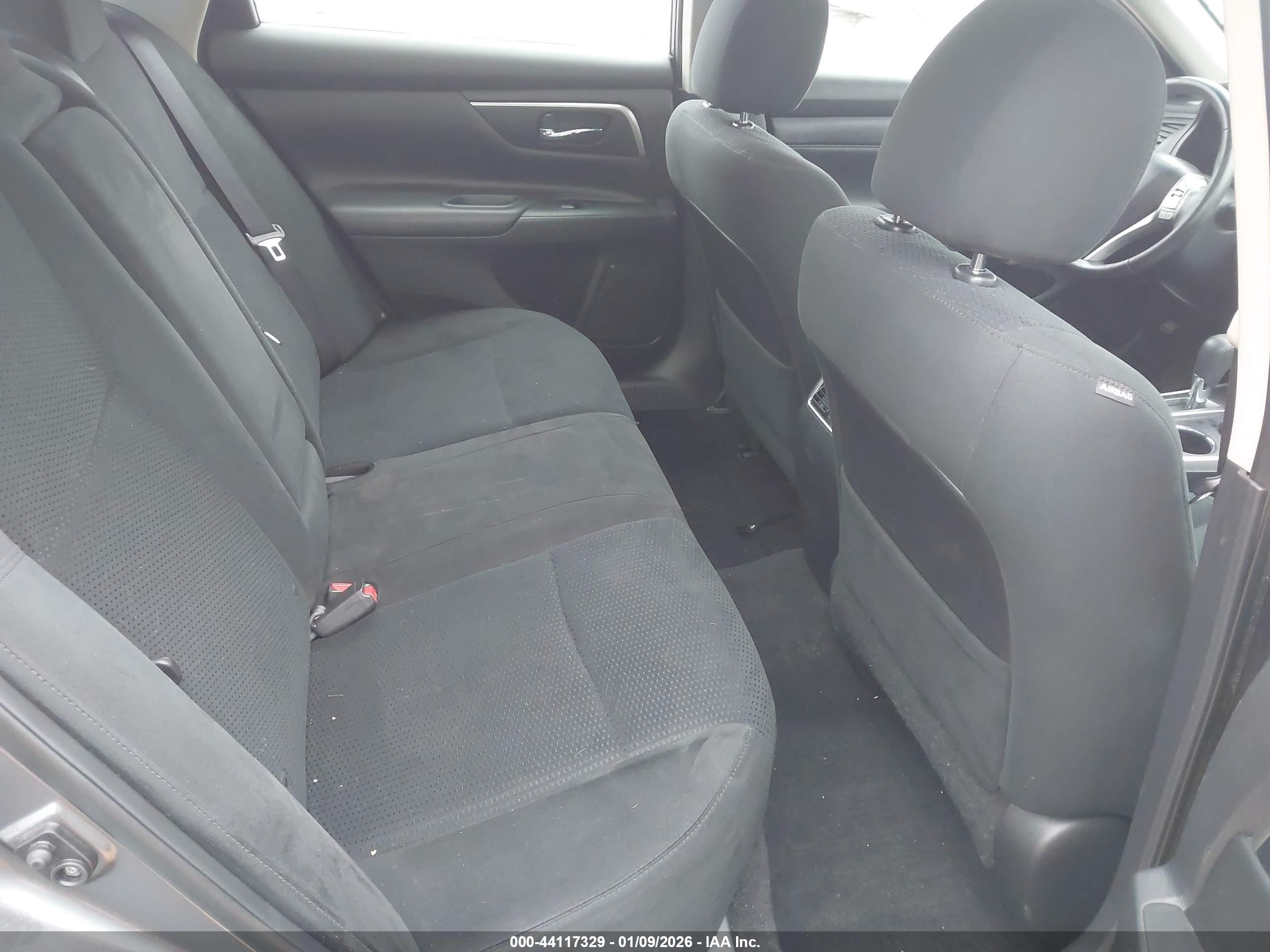 NISSAN ALTIMA image 8