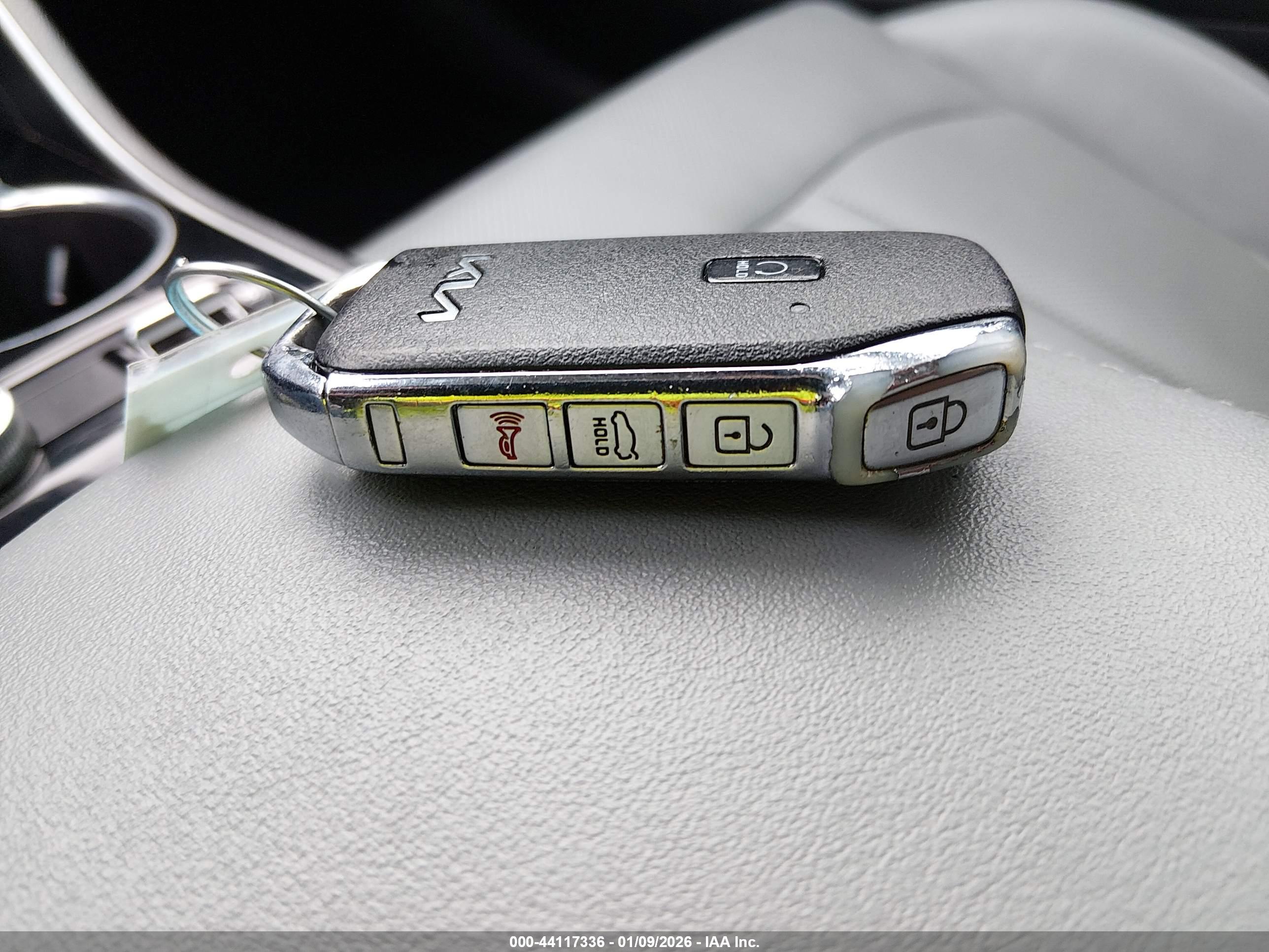 KIA K5 image 11