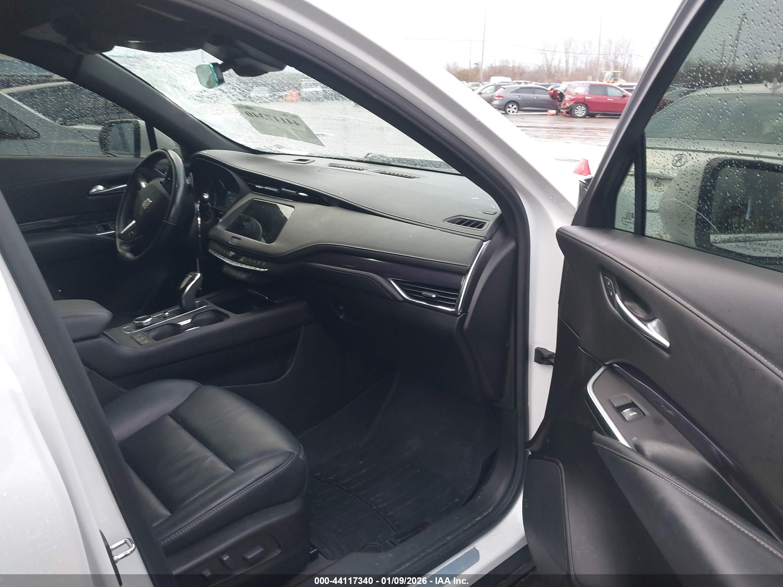 CADILLAC XT4 image 5
