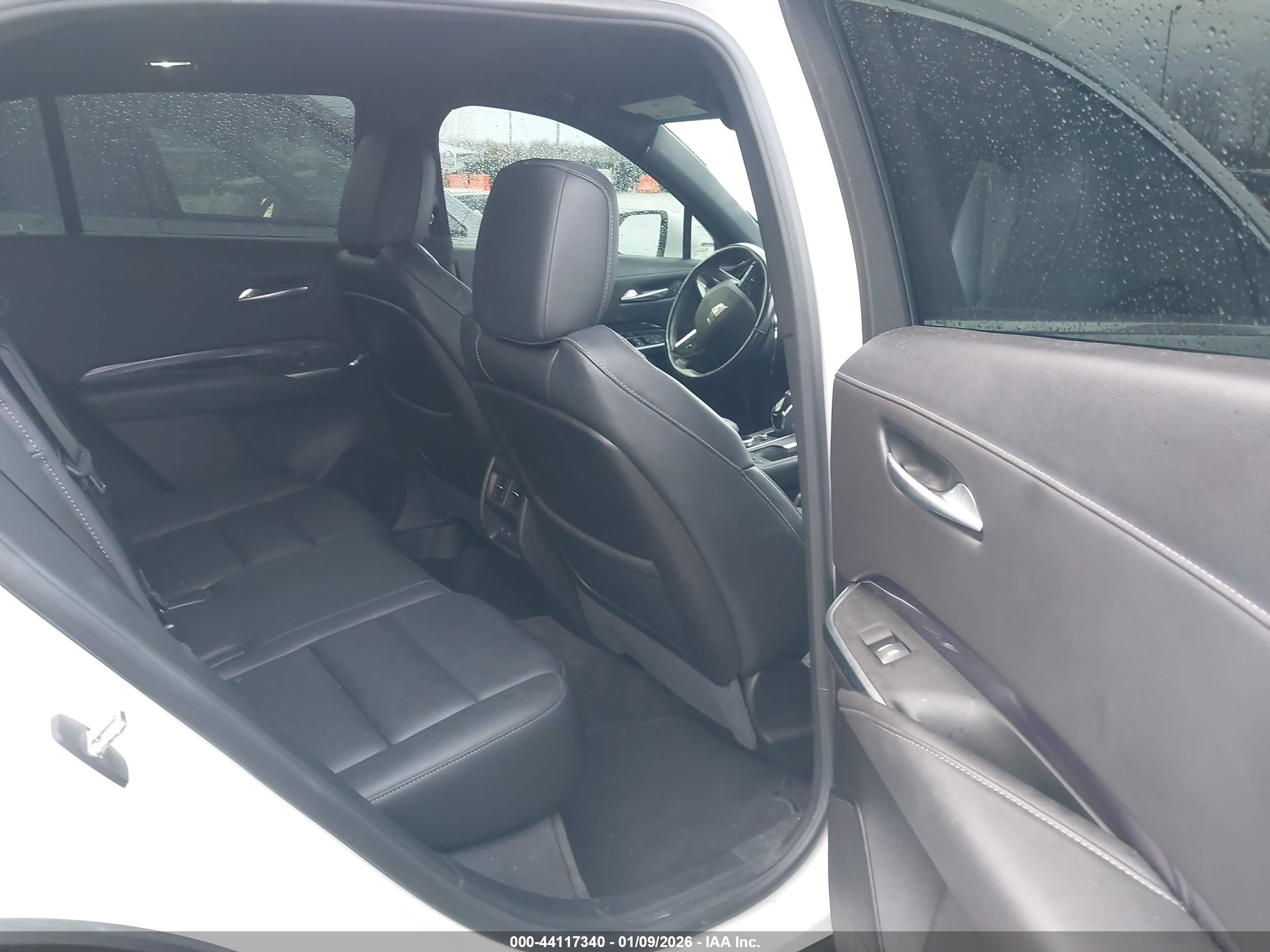 CADILLAC XT4 image 8