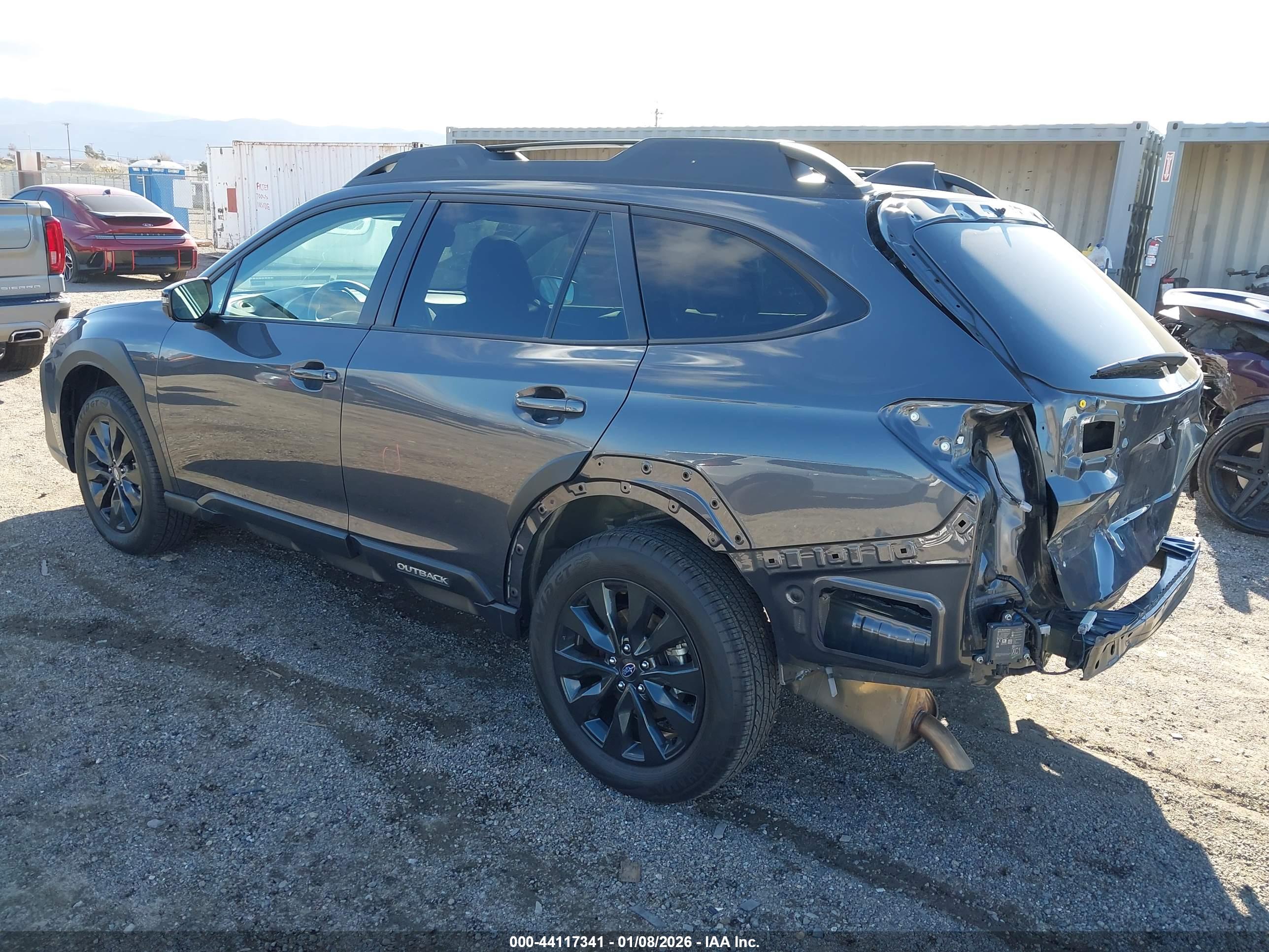 SUBARU OUTBACK image 3