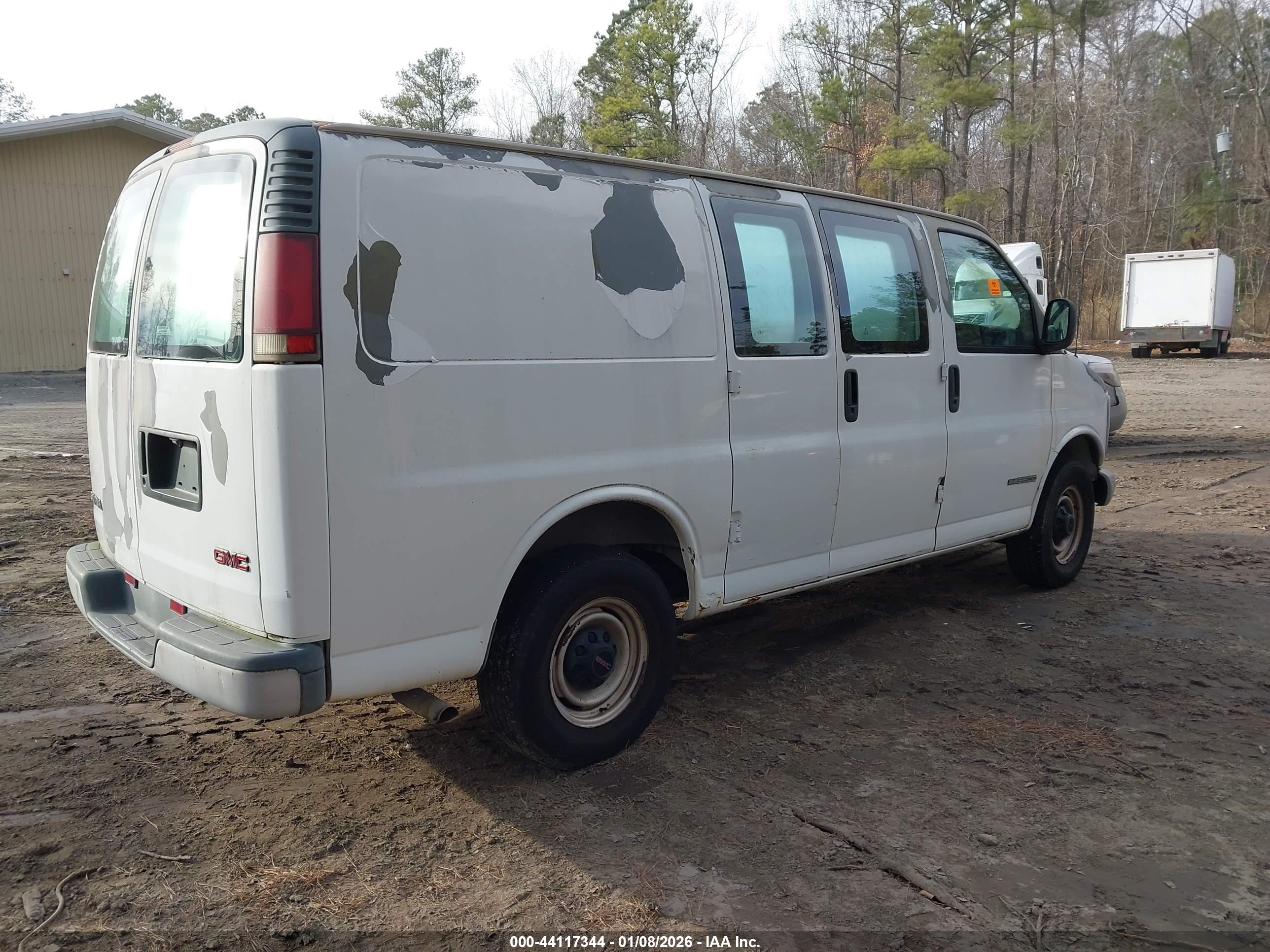GMC SAVANA image 4