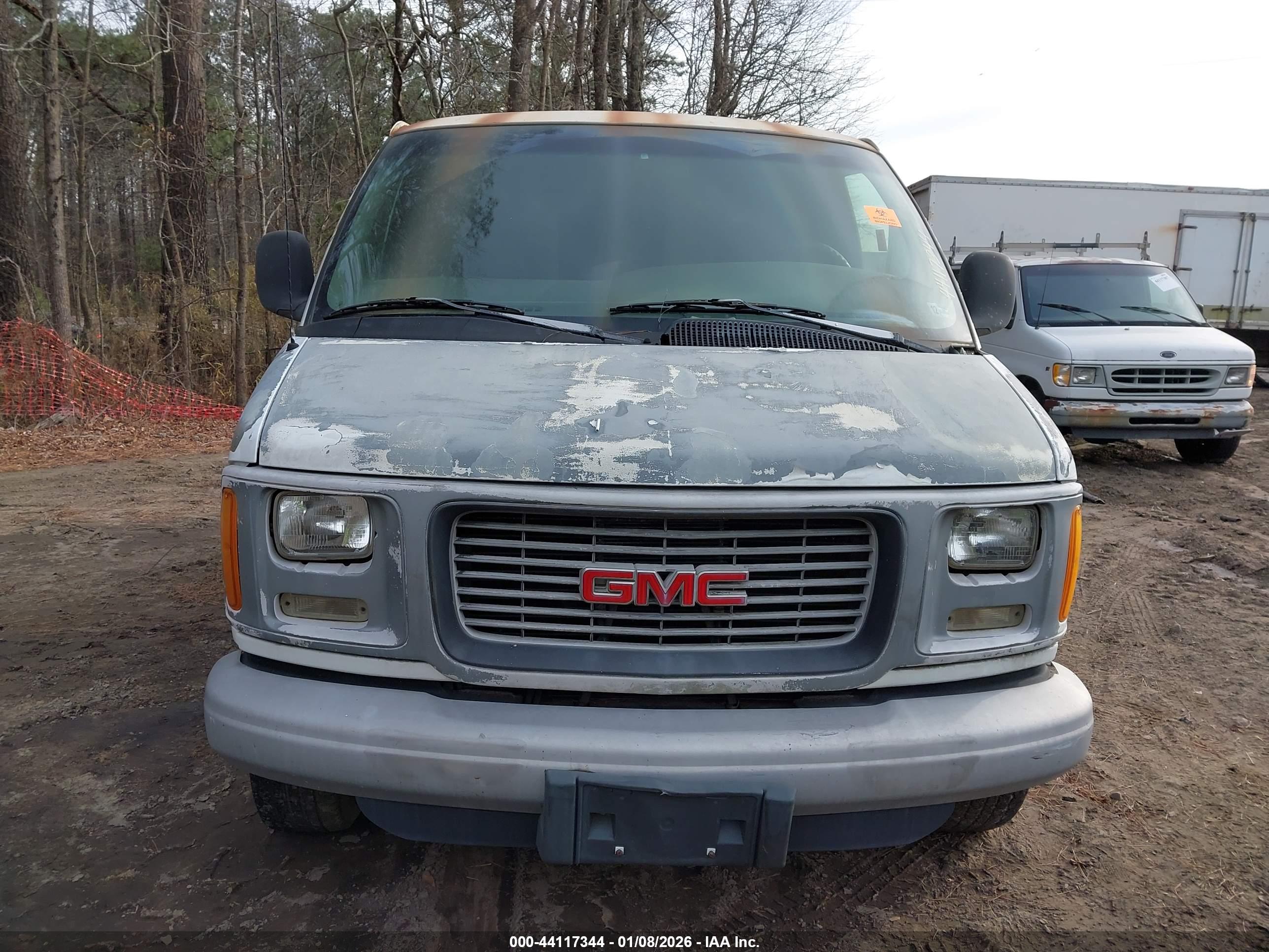 GMC SAVANA image 6