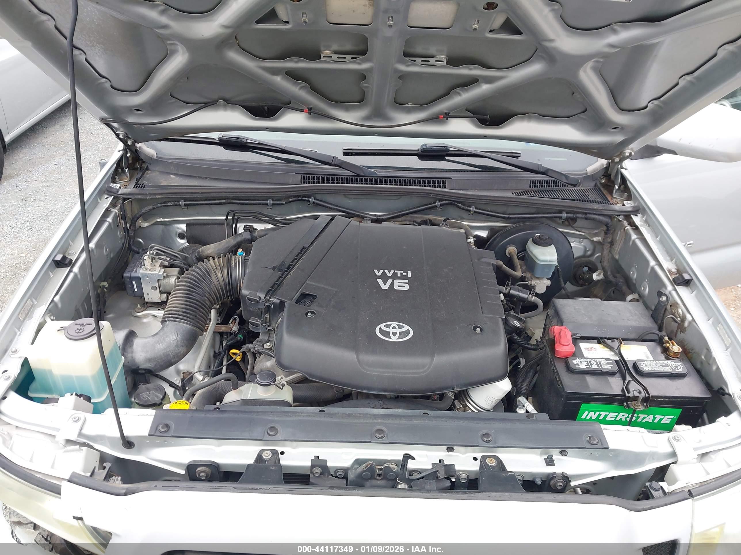 TOYOTA TACOMA image 10
