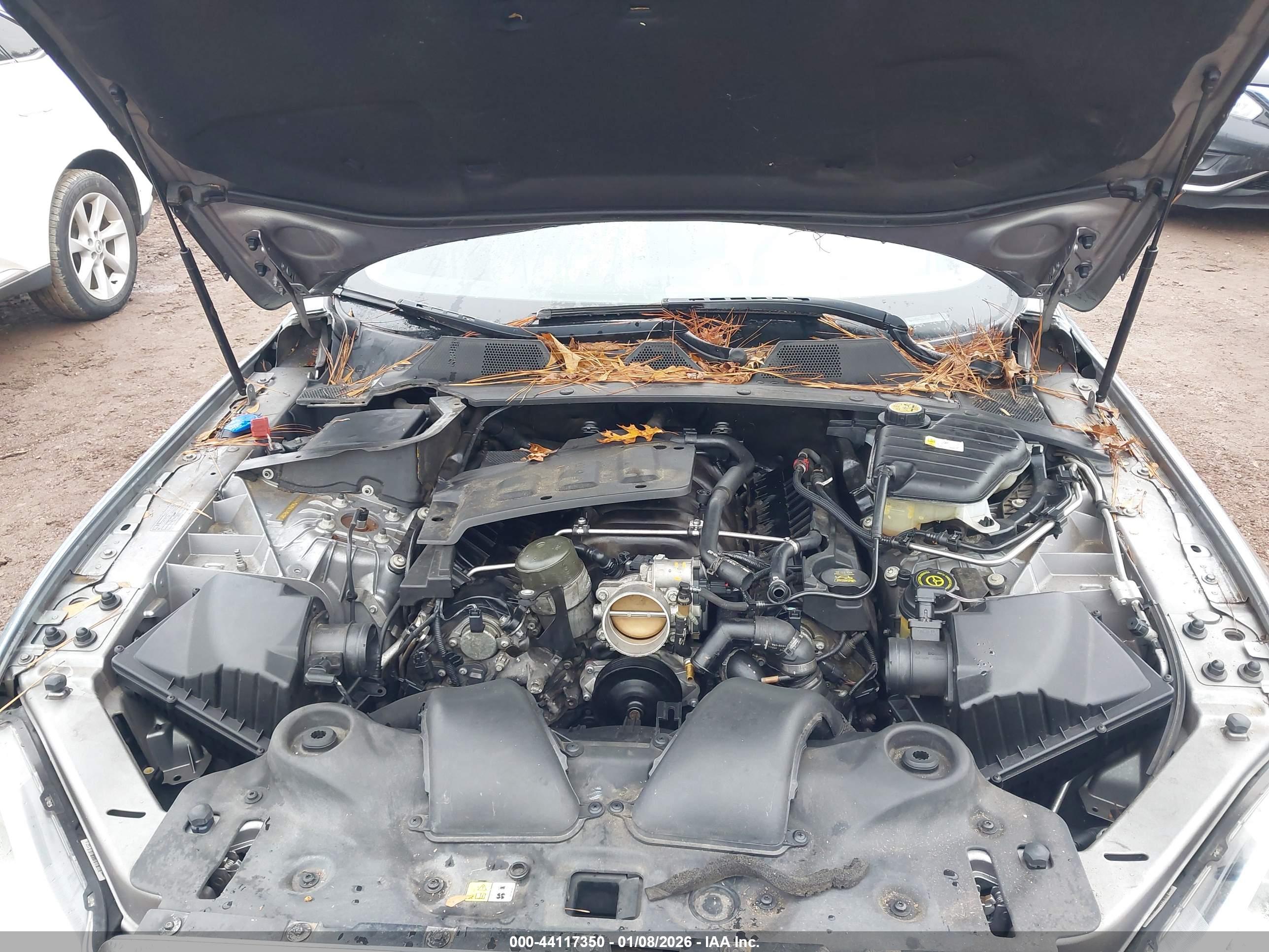 JAGUAR XJ image 10