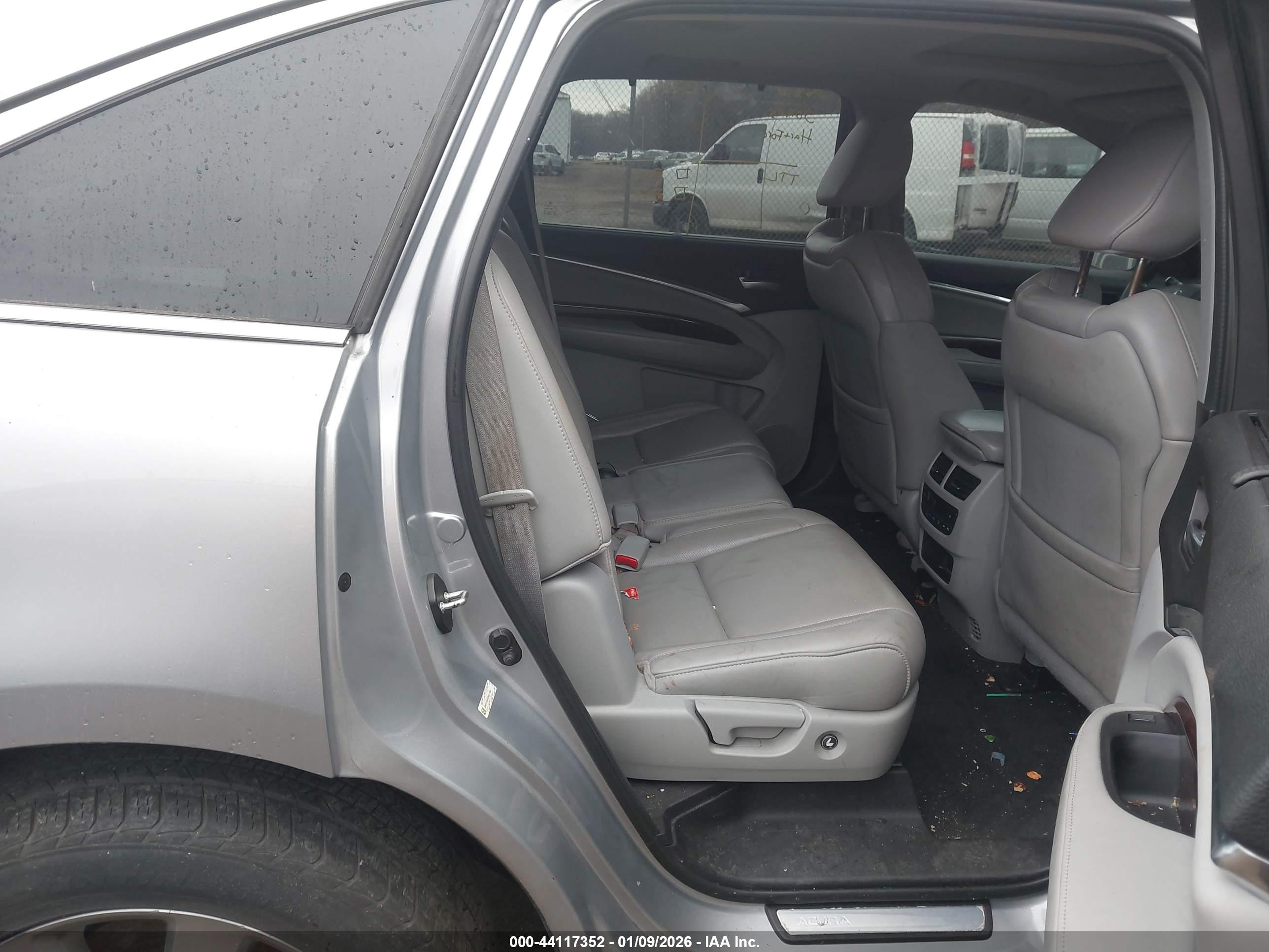 ACURA MDX image 8