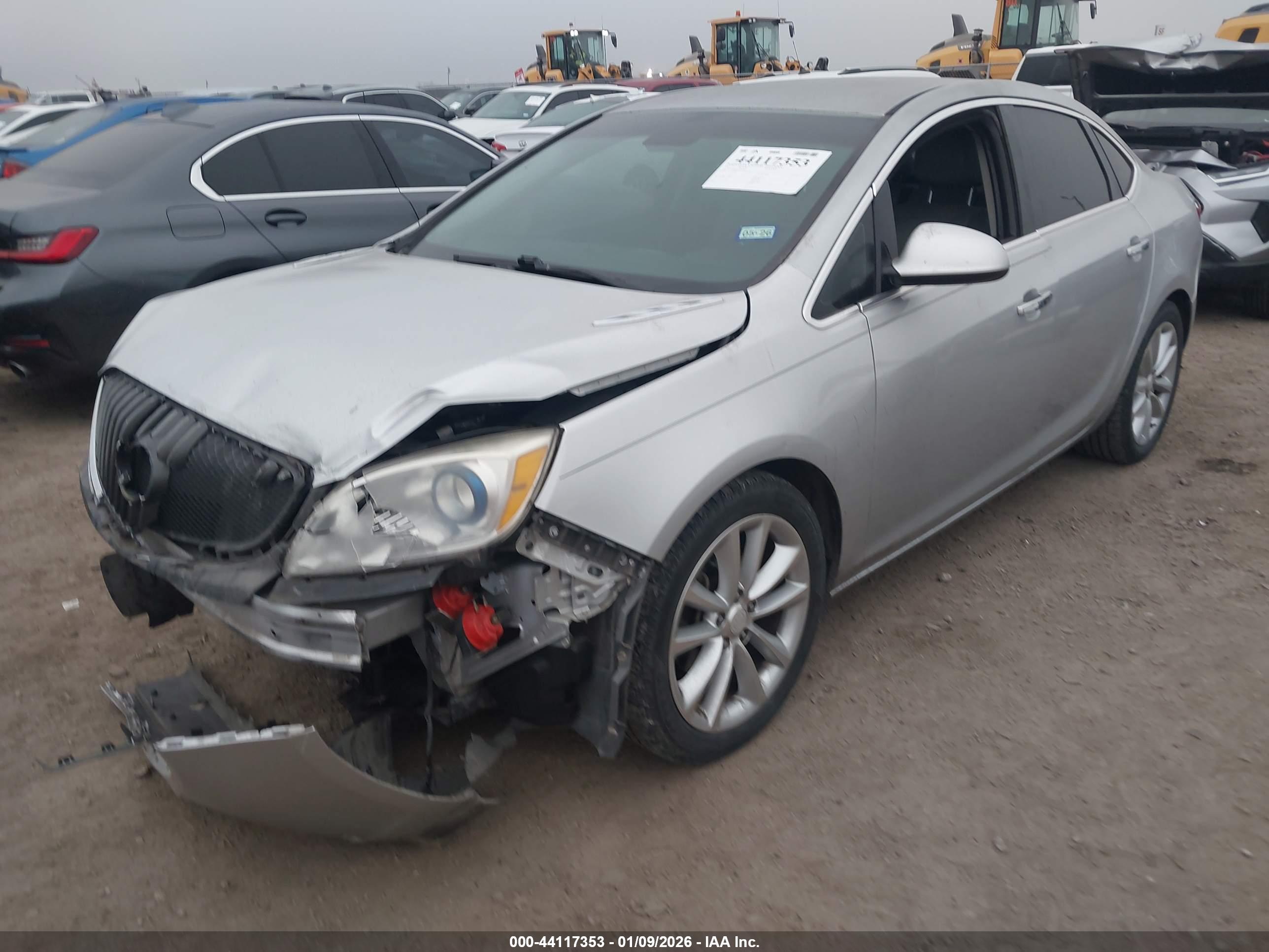 BUICK VERANO image 2