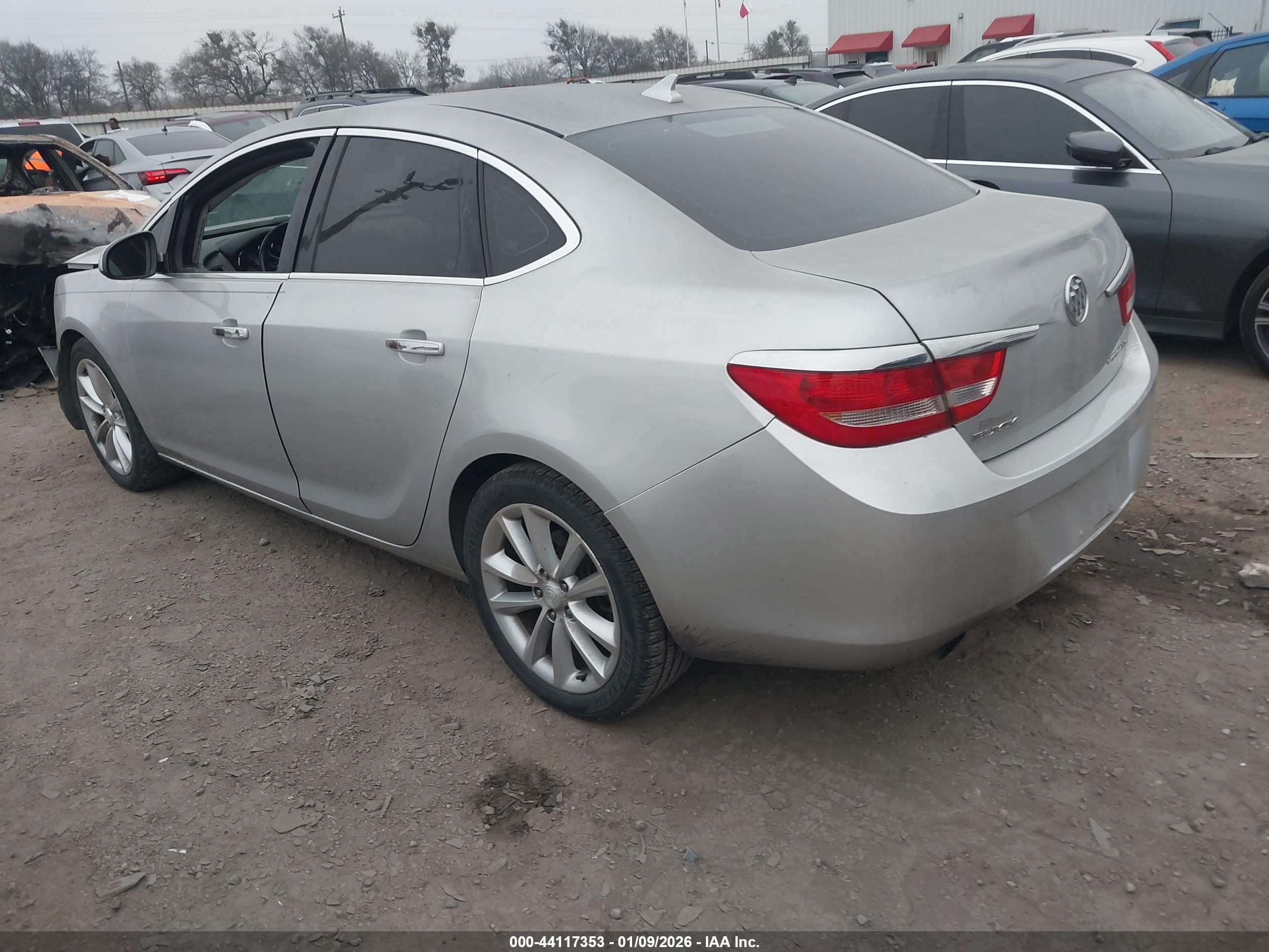 BUICK VERANO image 3