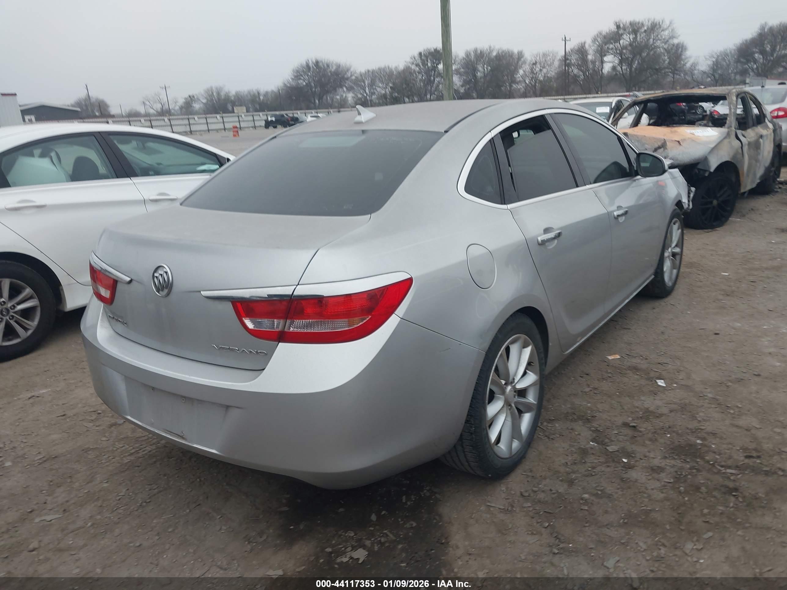BUICK VERANO image 4