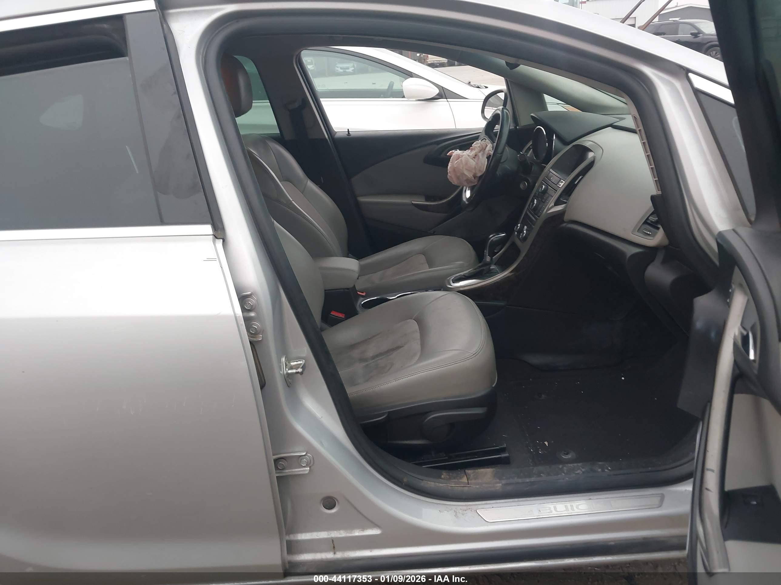 BUICK VERANO image 5