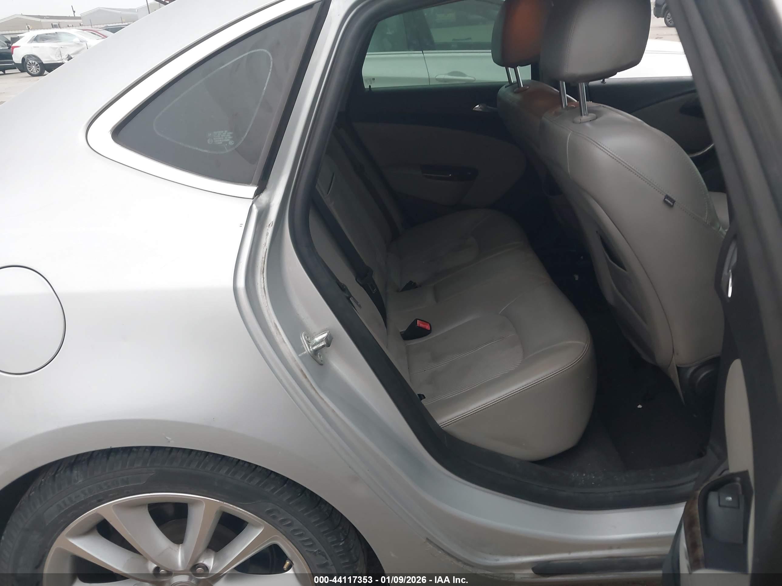 BUICK VERANO image 8