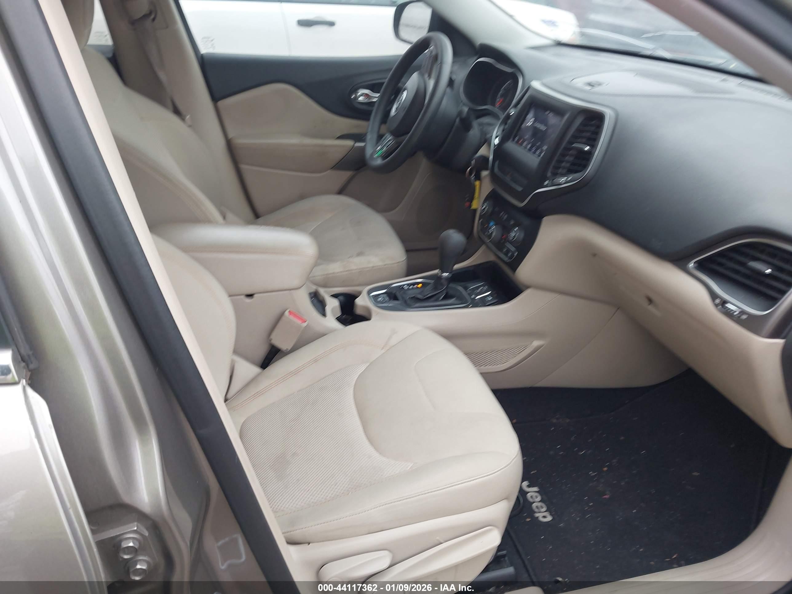 JEEP CHEROKEE image 5