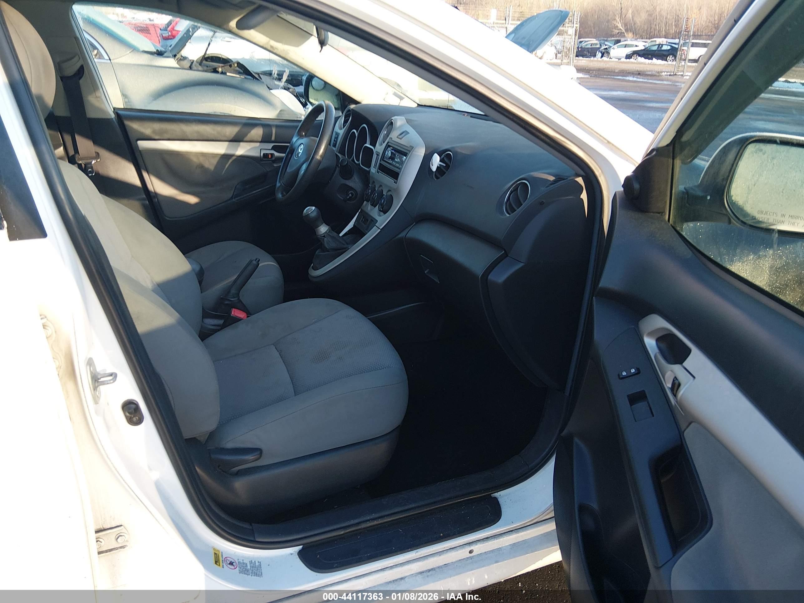 TOYOTA MATRIX image 5