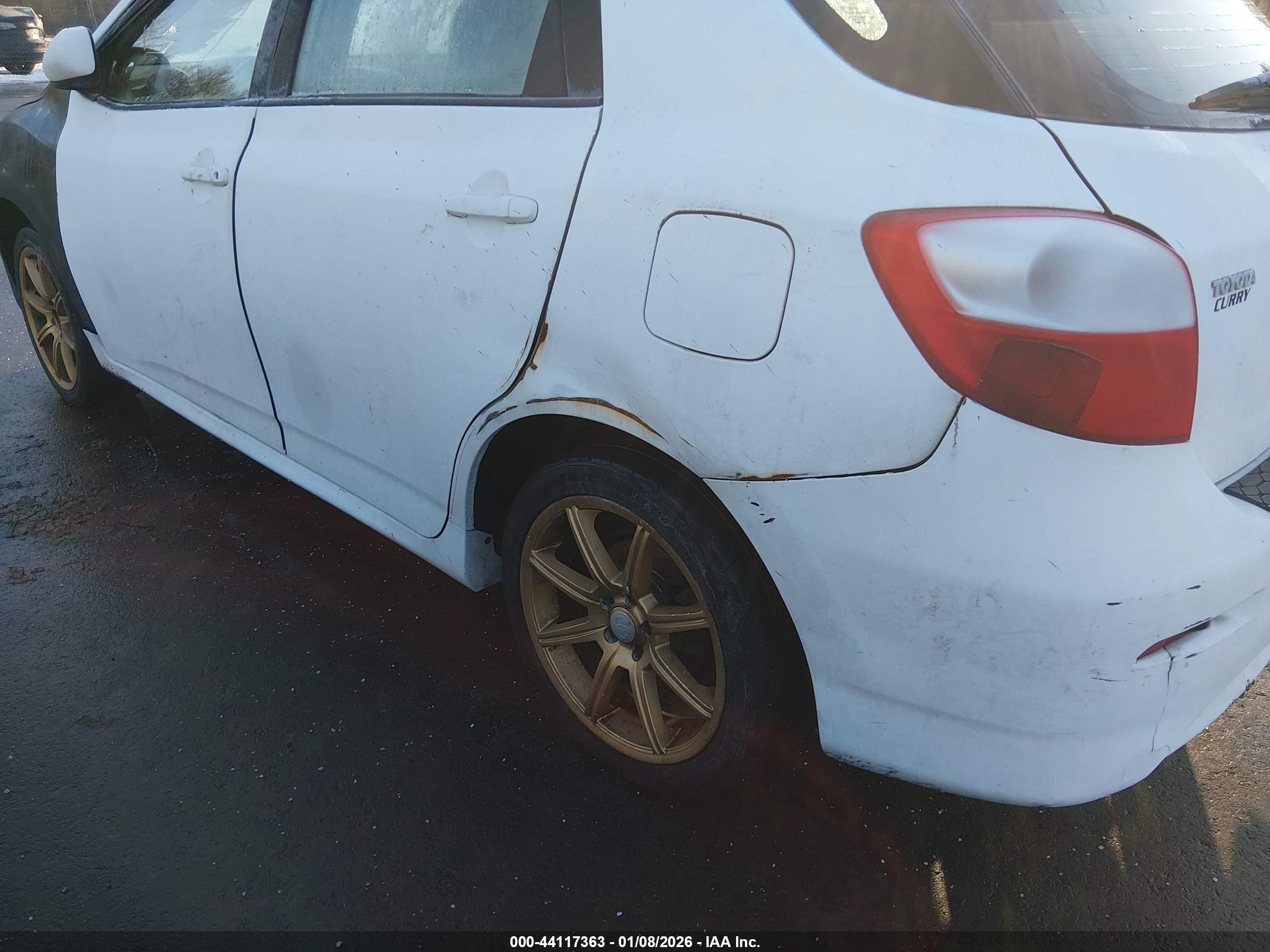 TOYOTA MATRIX image 6