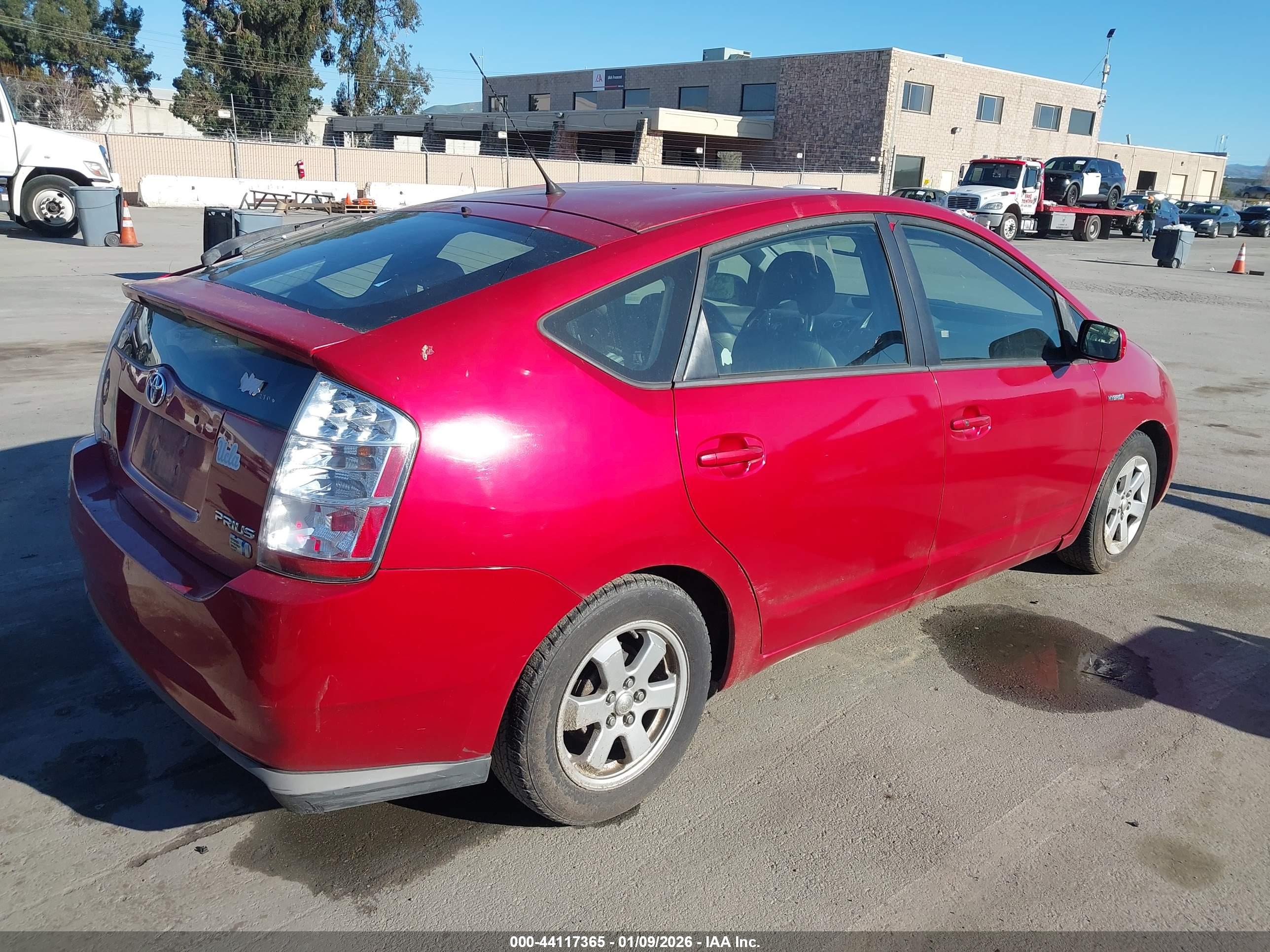 TOYOTA PRIUS image 4