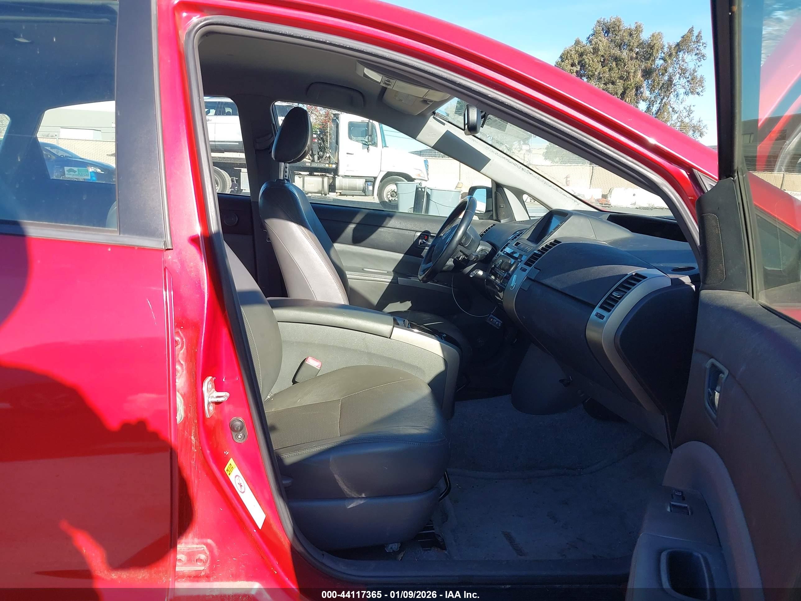 TOYOTA PRIUS image 5