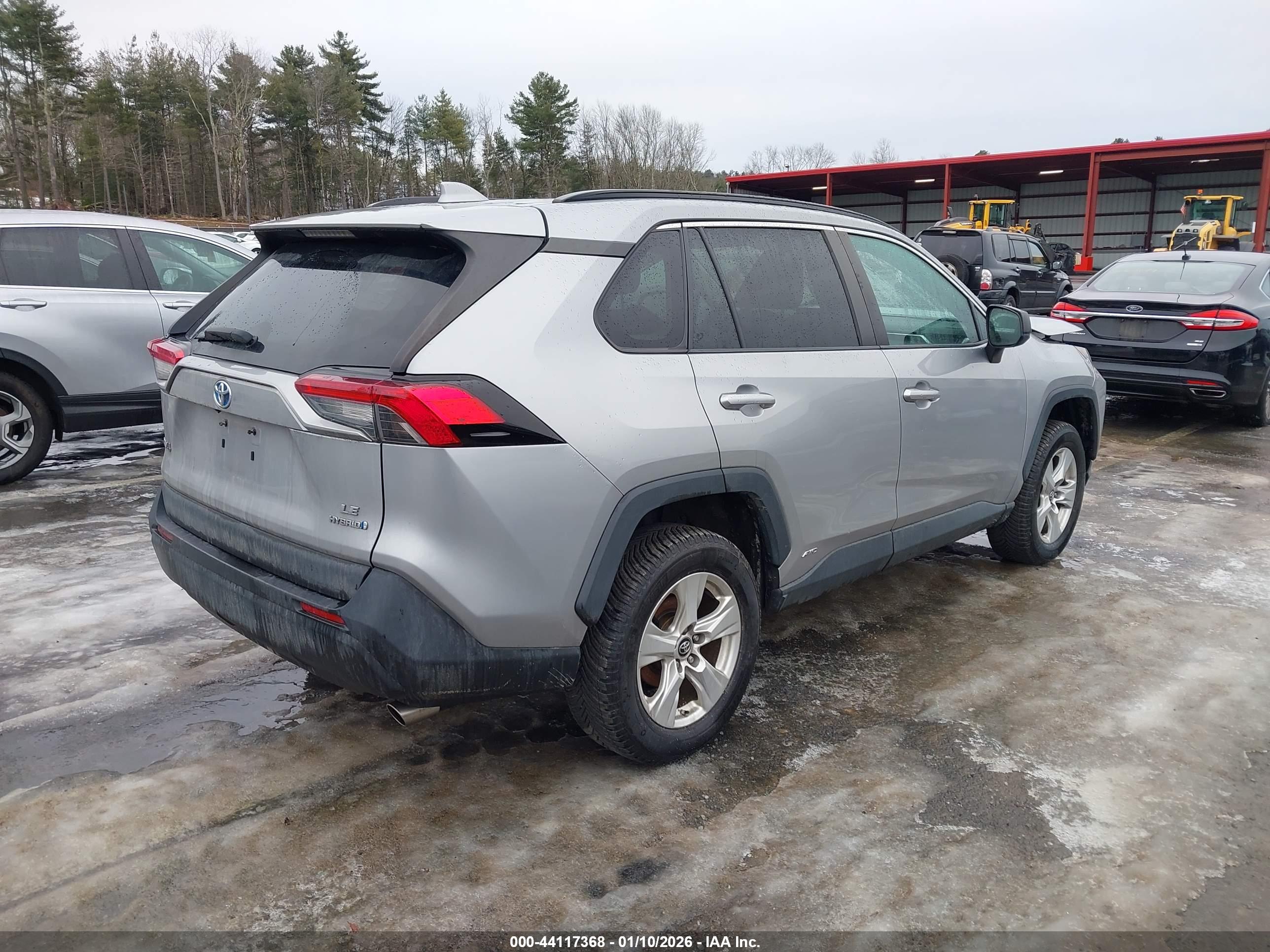 TOYOTA RAV4 image 4