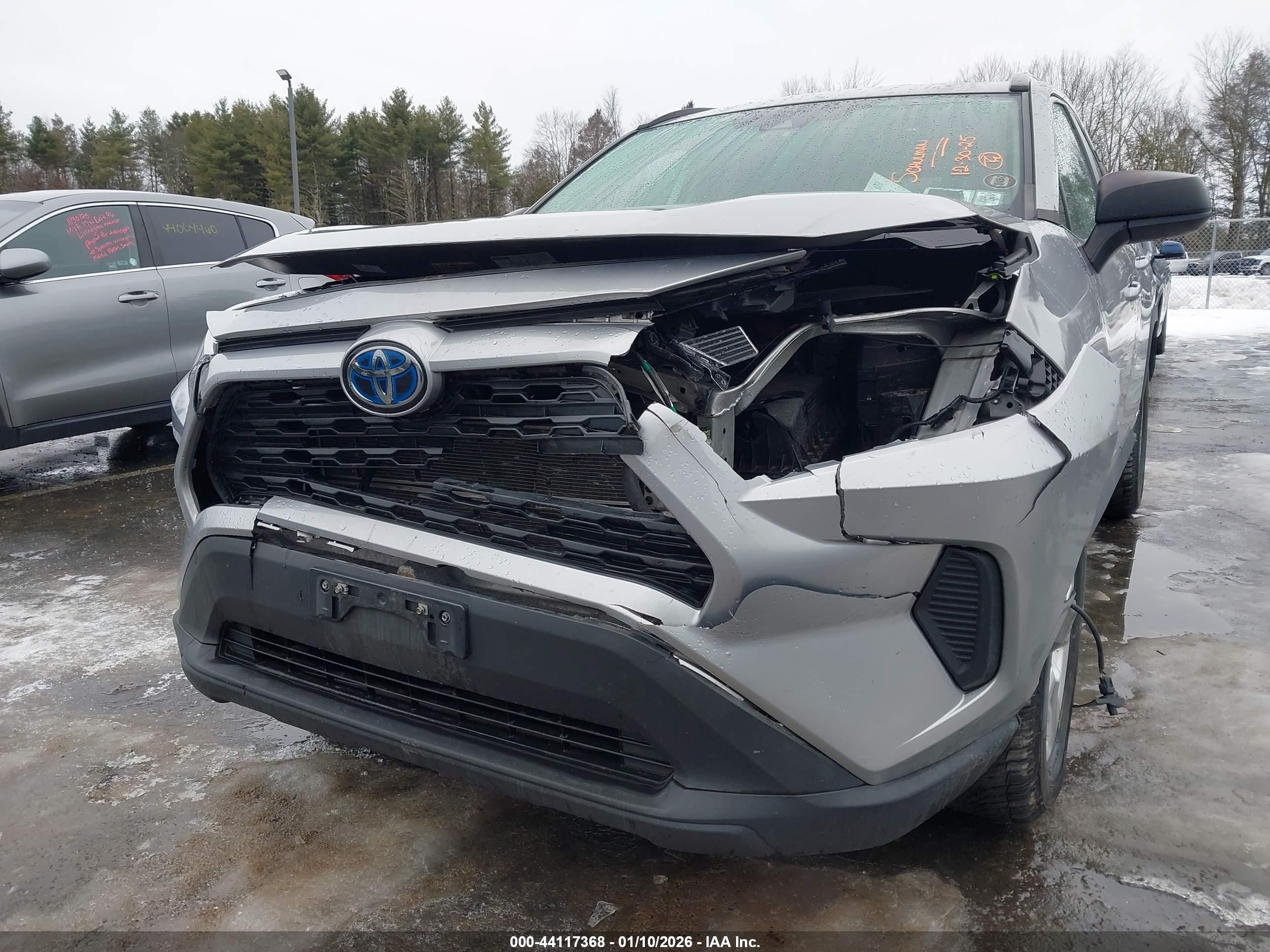 TOYOTA RAV4 image 6