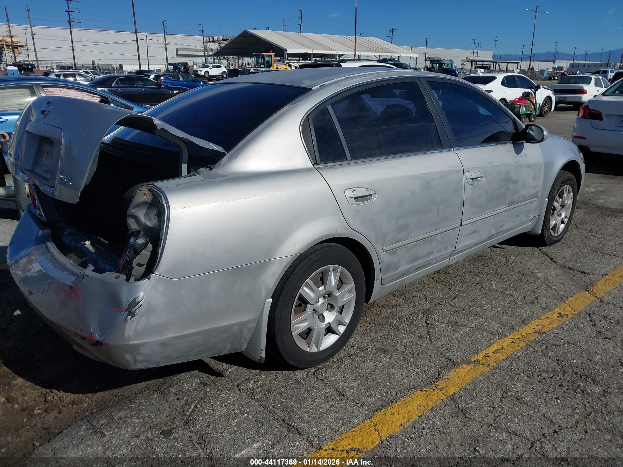 NISSAN ALTIMA image 4