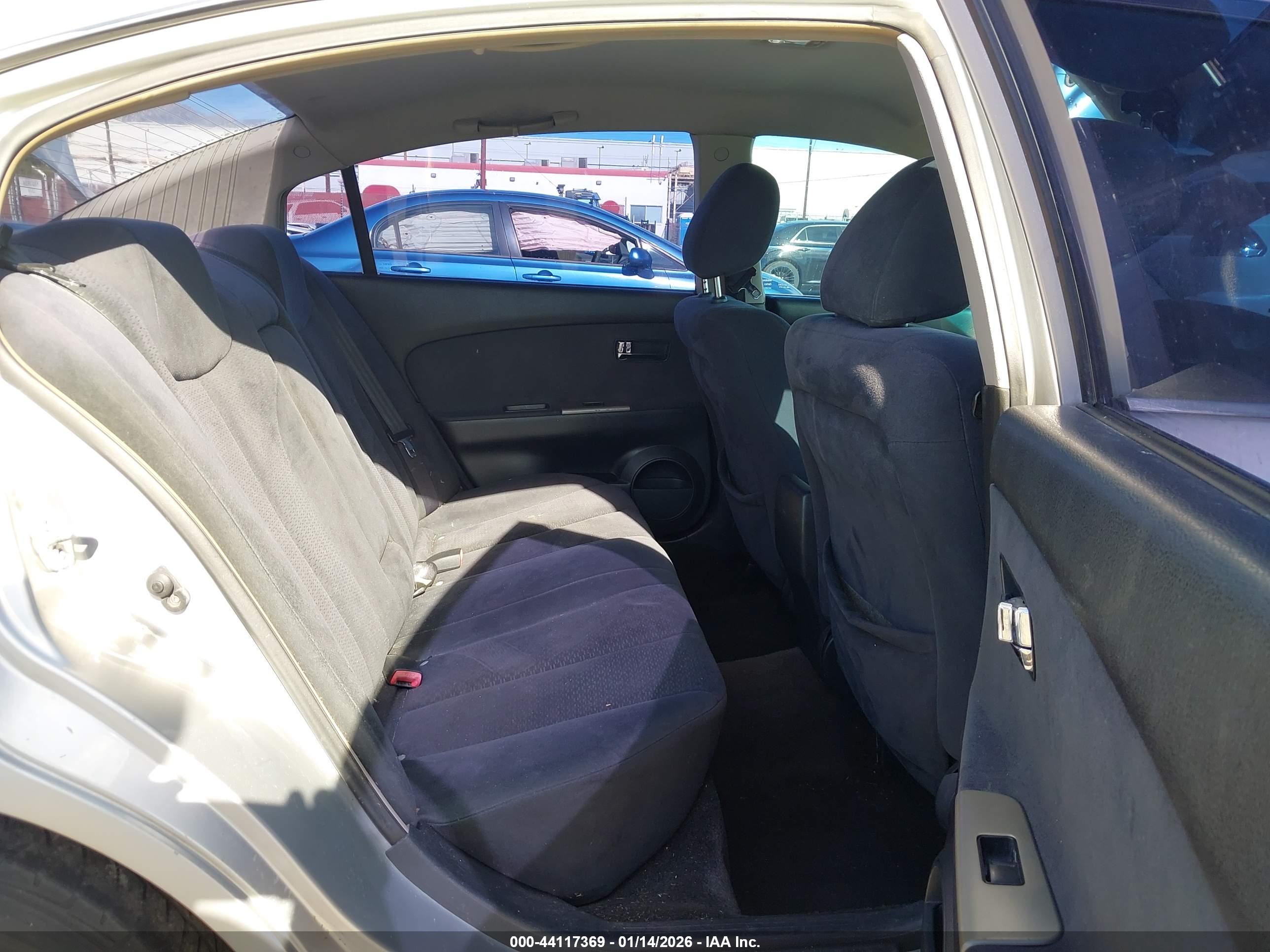 NISSAN ALTIMA image 8