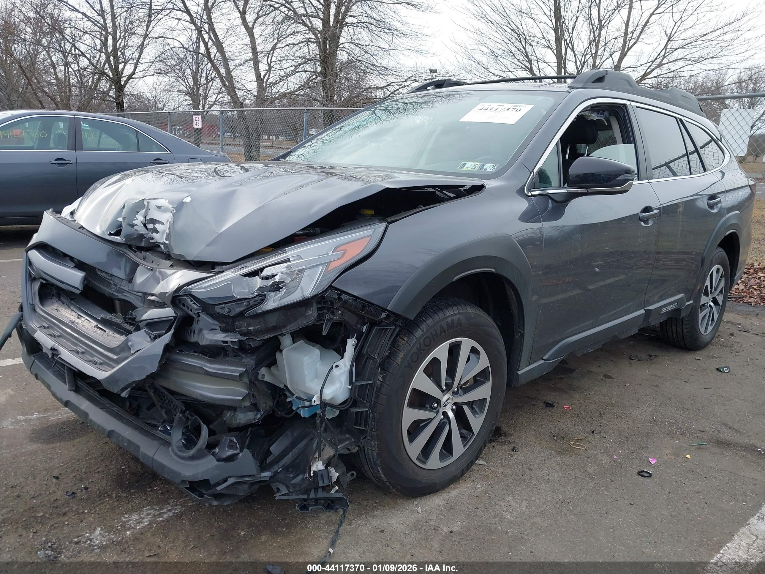 SUBARU OUTBACK image 2