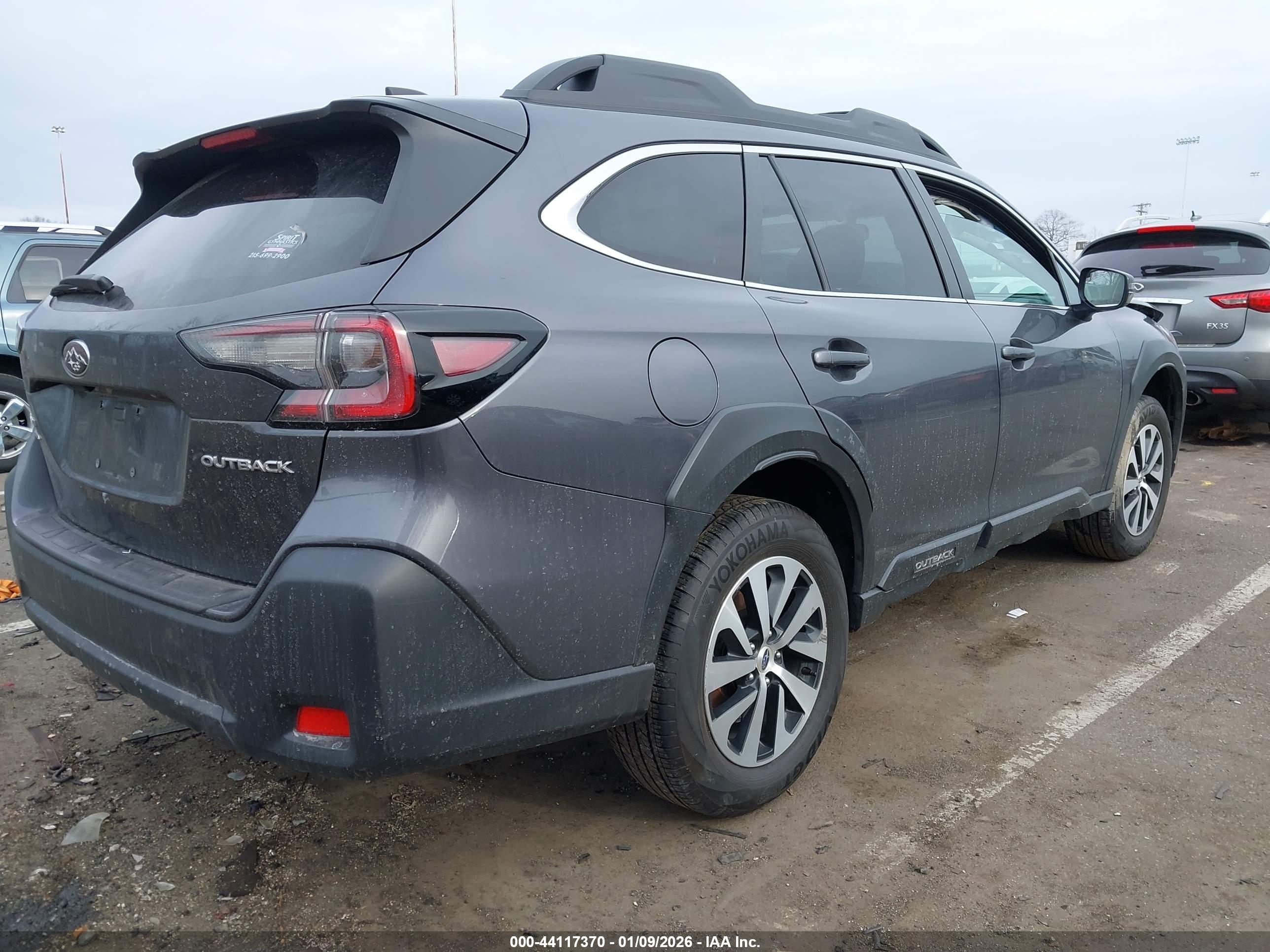 SUBARU OUTBACK image 4