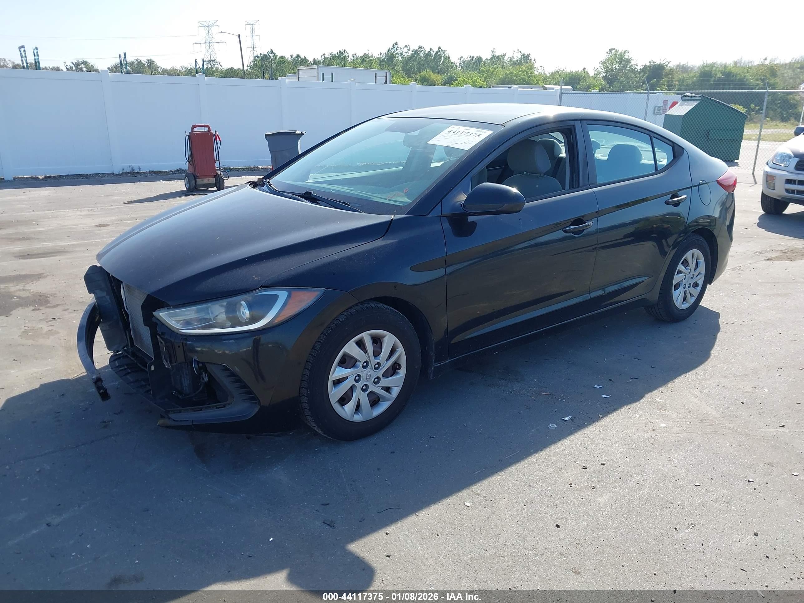 HYUNDAI ELANTRA image 2