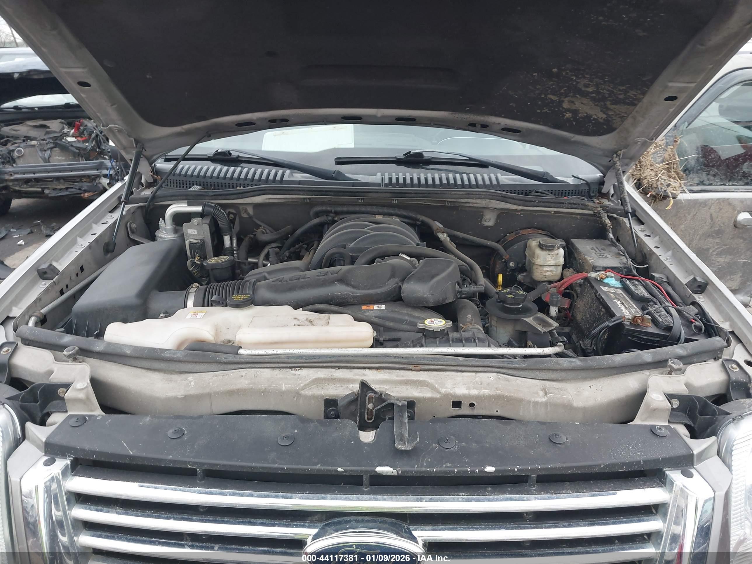 FORD EXPLORER image 10
