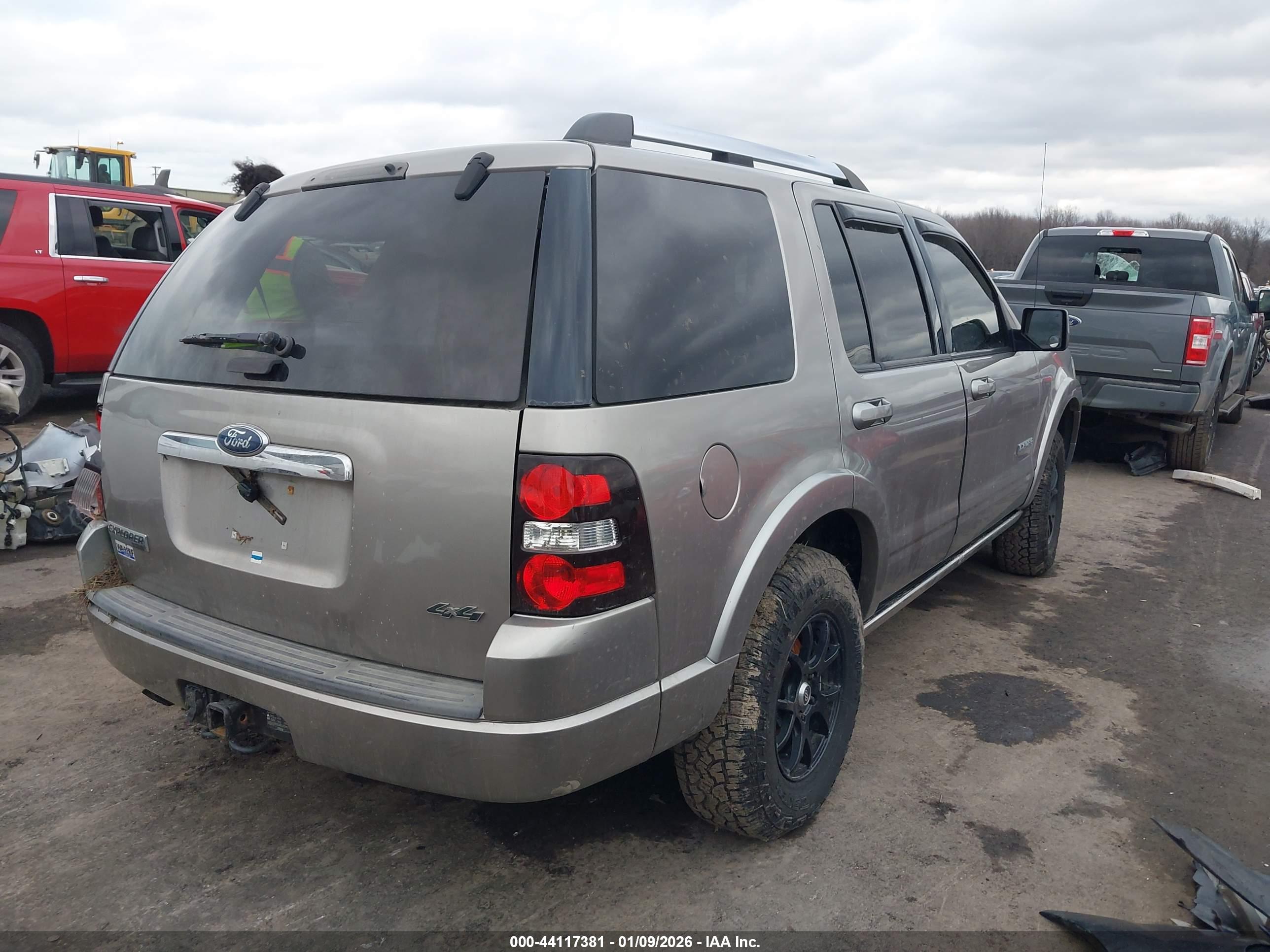 FORD EXPLORER image 4