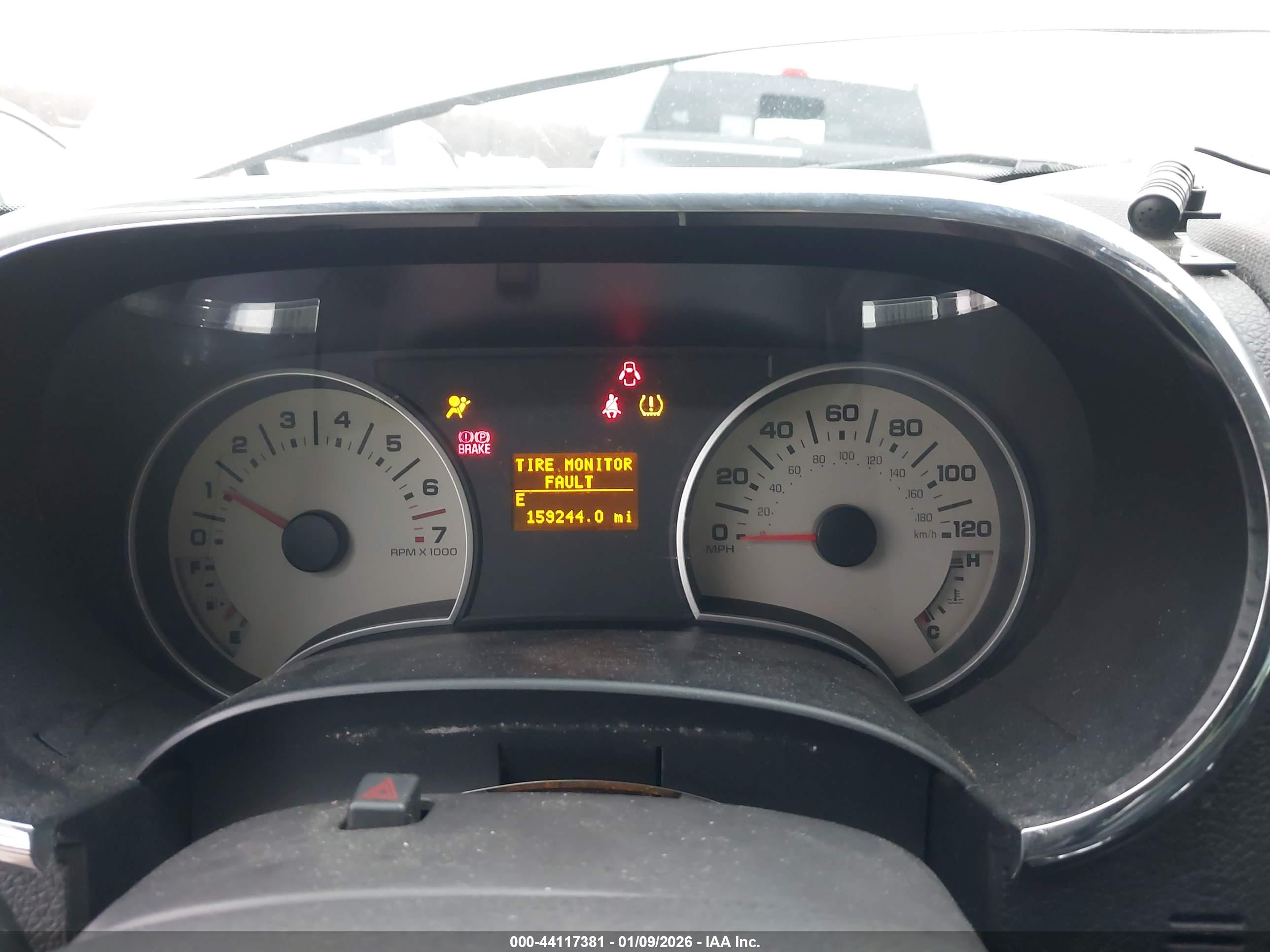 FORD EXPLORER image 7