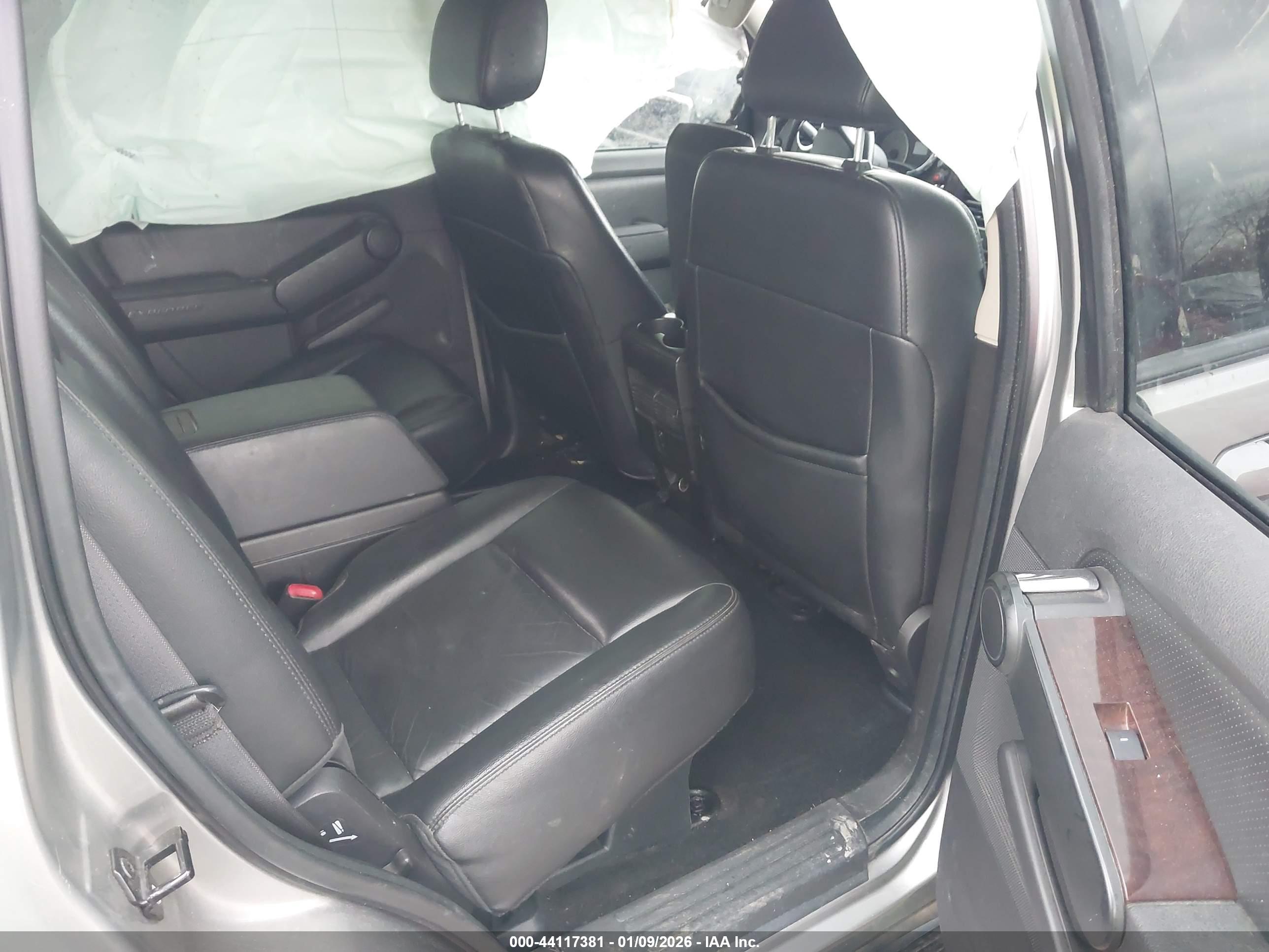FORD EXPLORER image 8