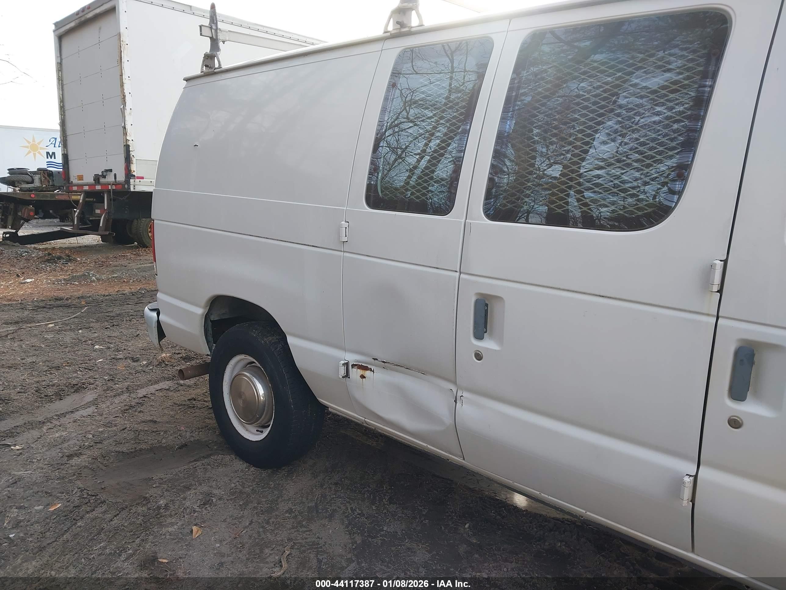 FORD E-250 image 6