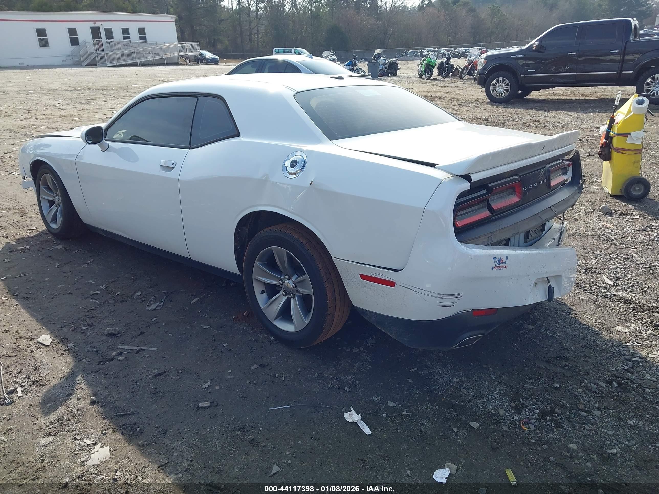 DODGE CHALLENGER image 3