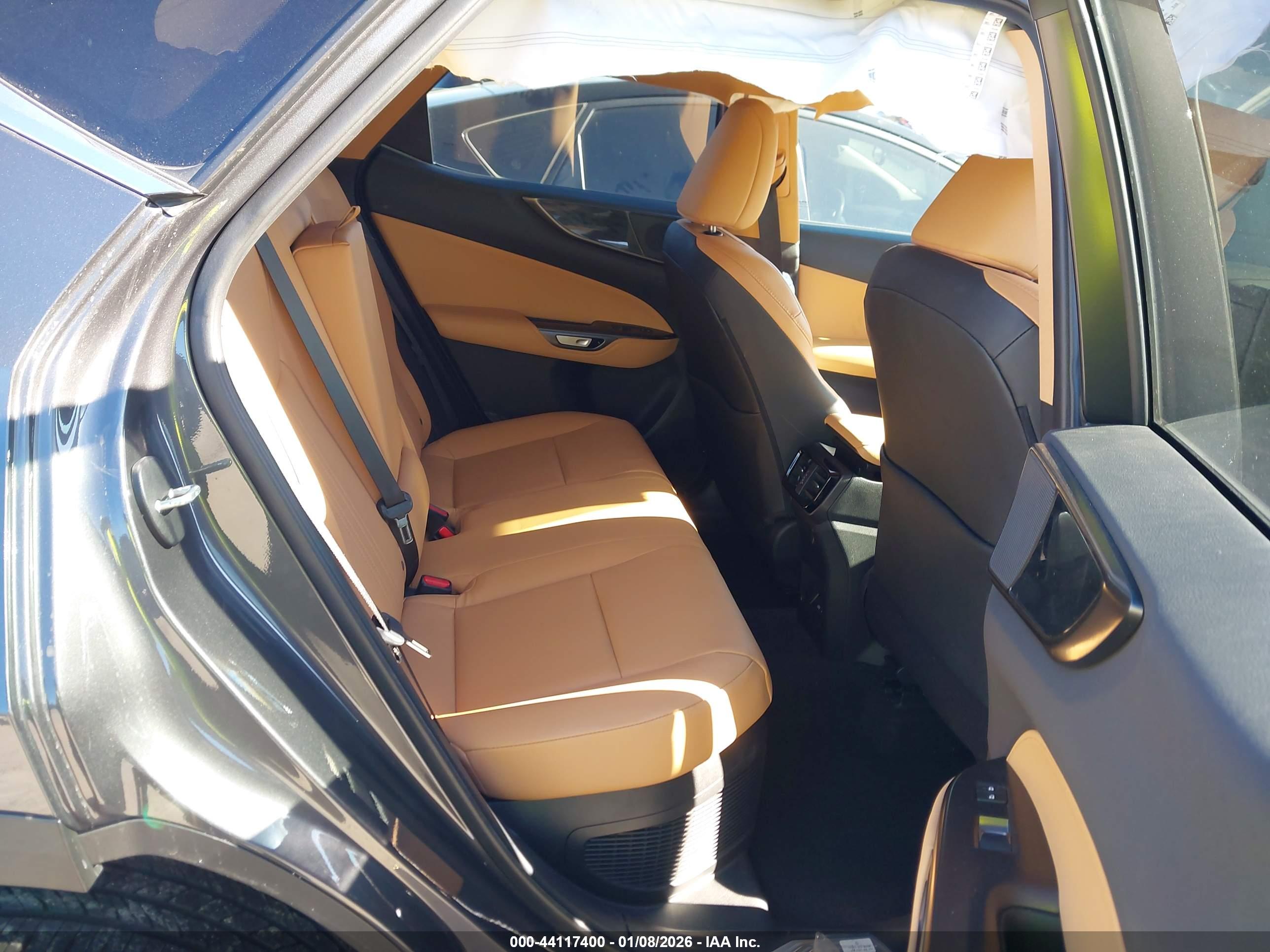 LEXUS NX image 8