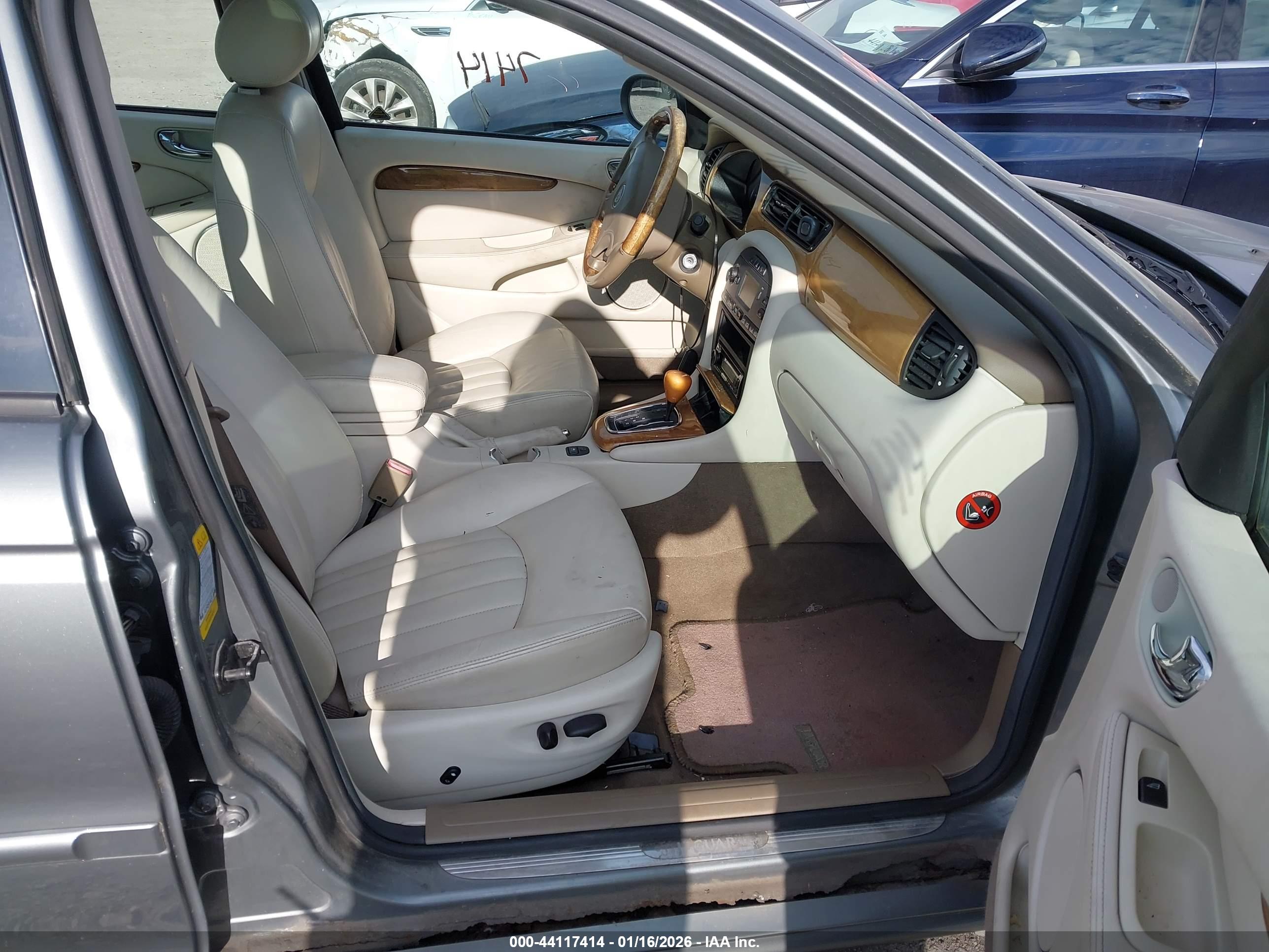 JAGUAR X-TYPE image 5