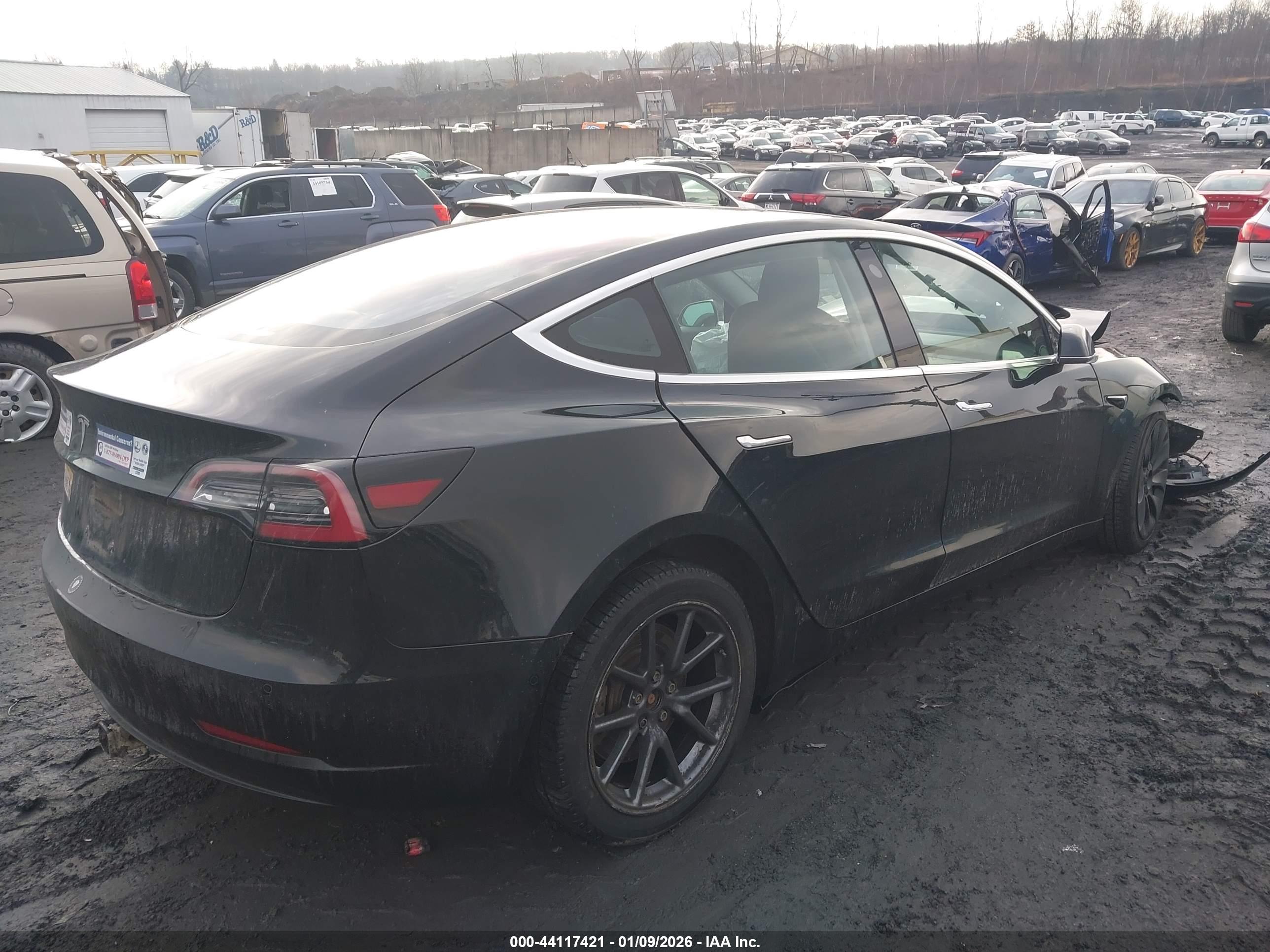 TESLA MODEL image 4