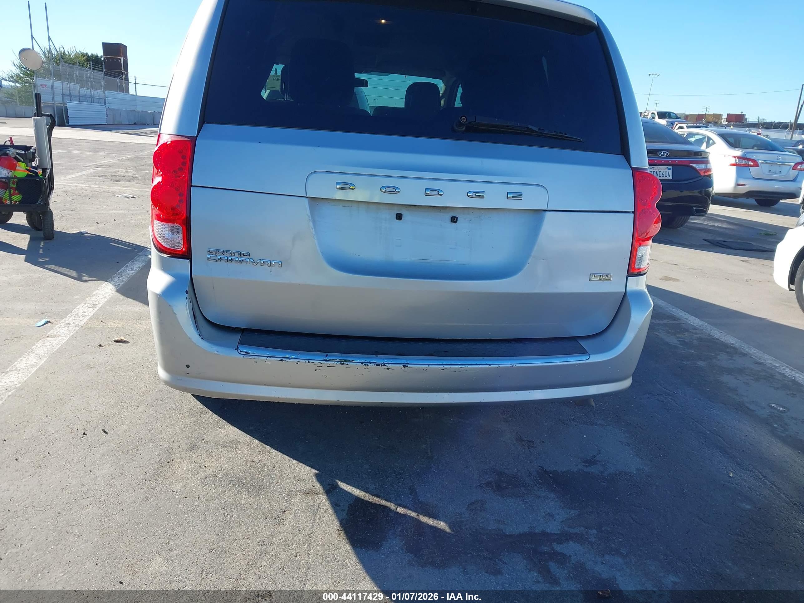 DODGE GRAND image 6