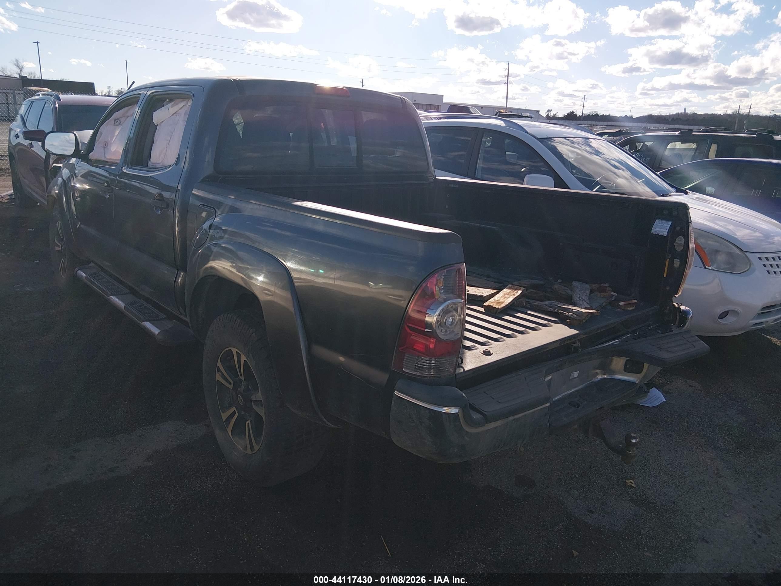 TOYOTA TACOMA image 3