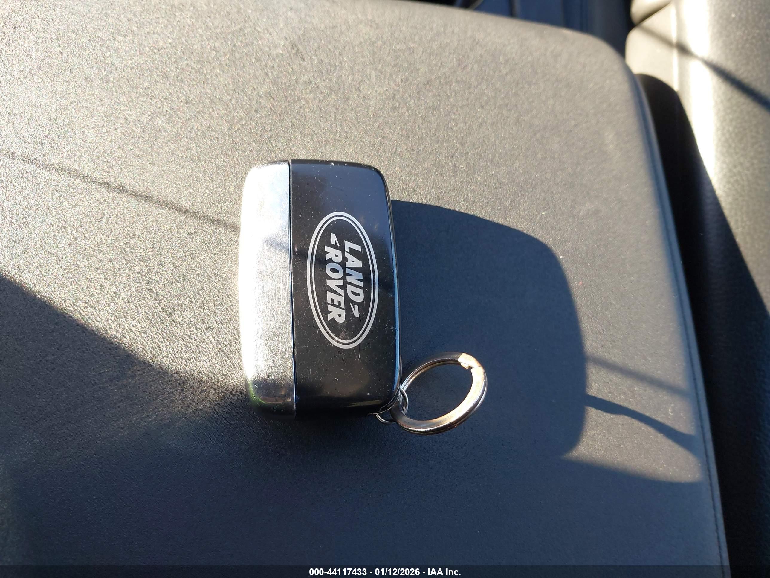 LAND ROVER image 11