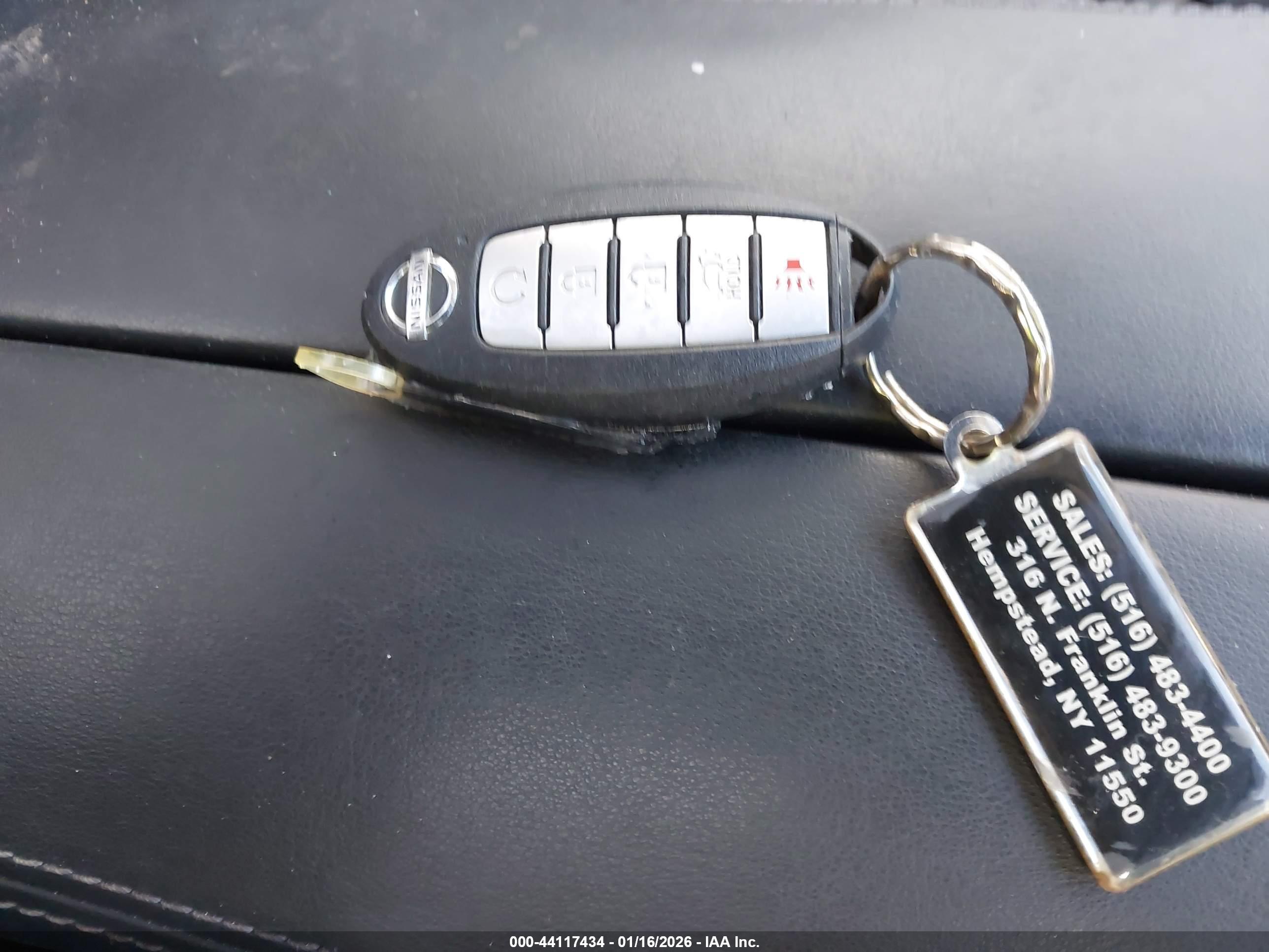 NISSAN ROGUE image 11