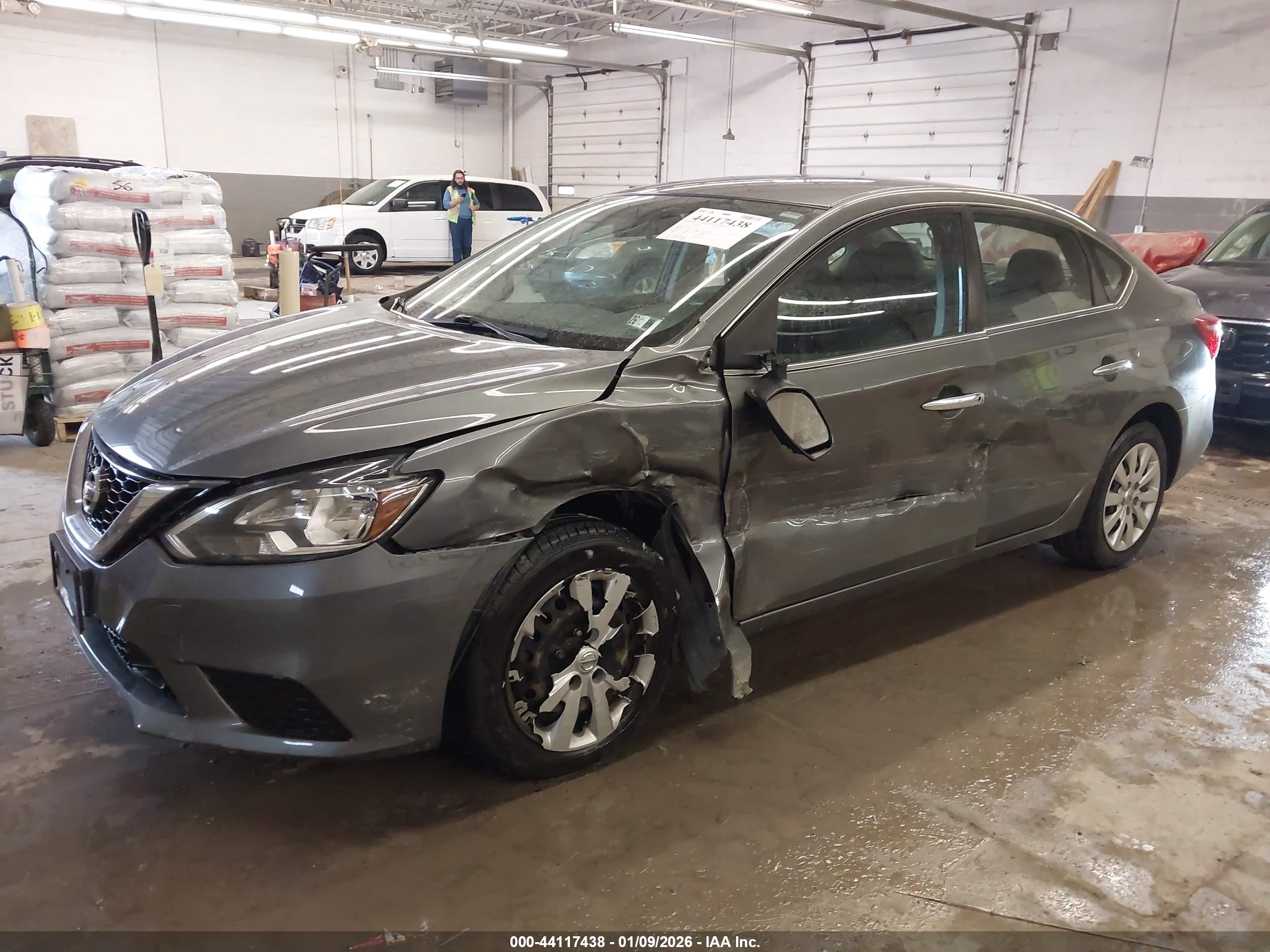 NISSAN SENTRA image 2